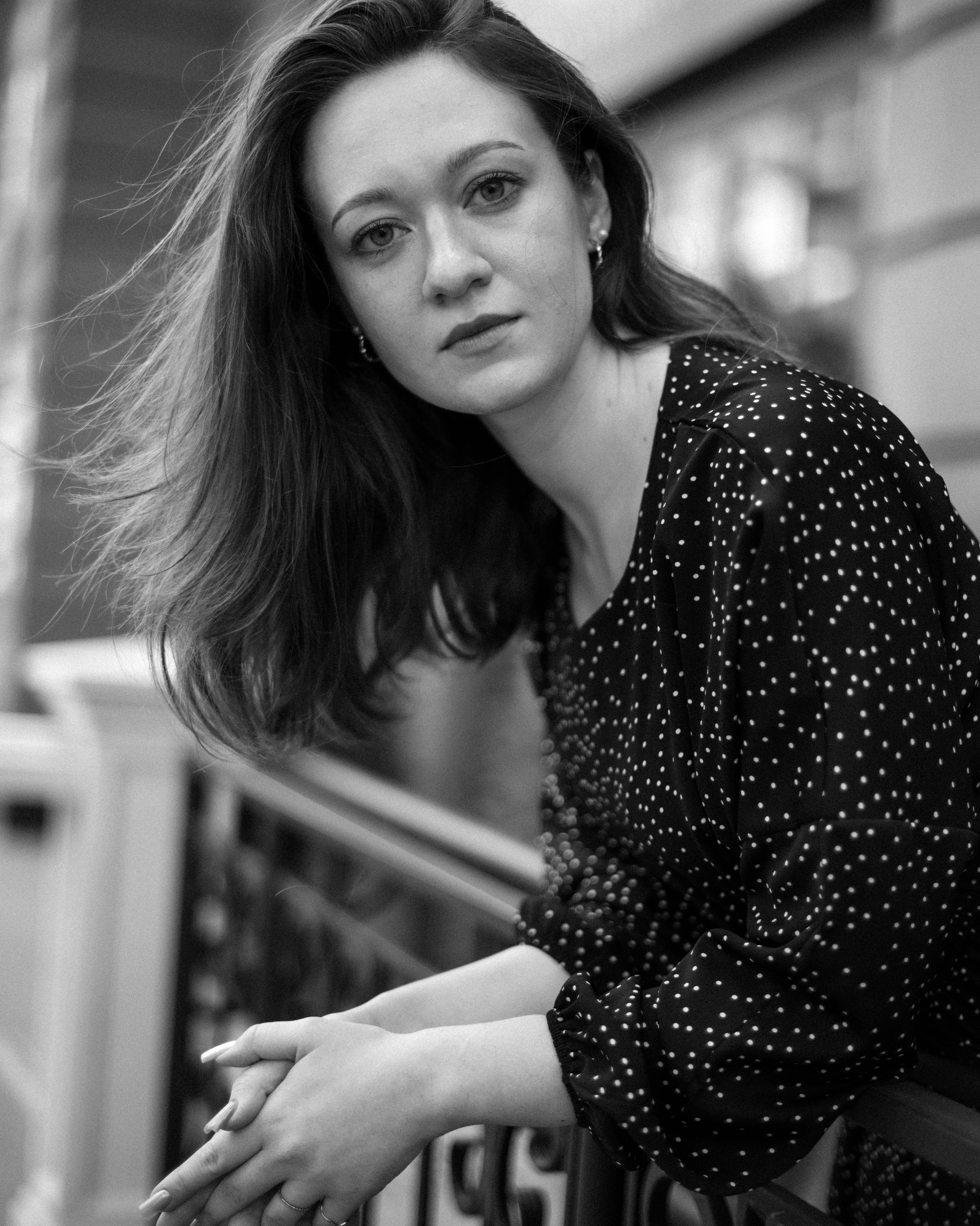 Настя. Женский фотограф. Создатель украшений ручной работы. Модель
