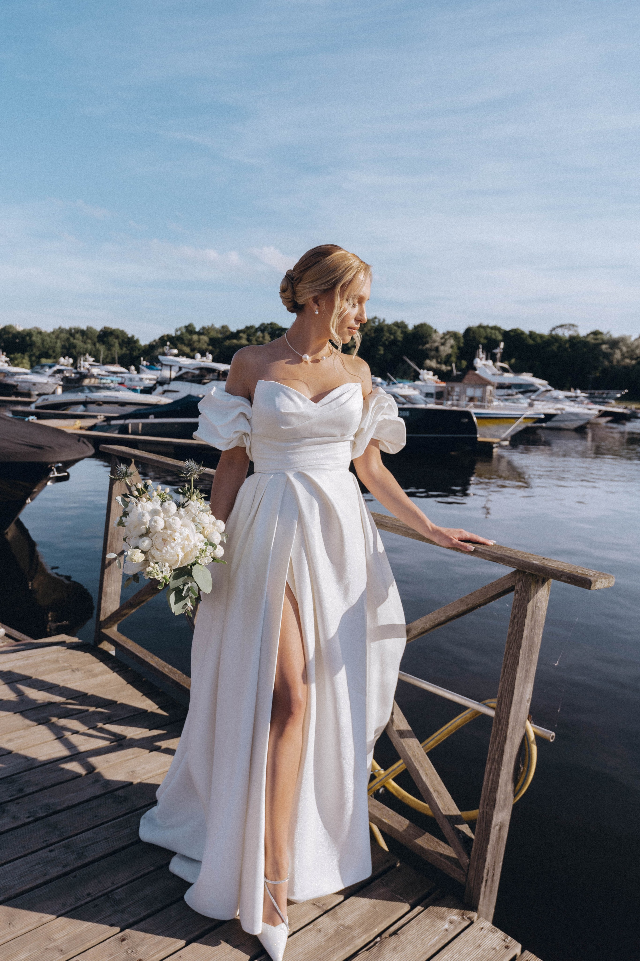 СВАДЕНБНАЯ СЬЕМКА НА КАТЕРЕ ПО КАНАЛАМ САНКТ-ПЕТЕРБУРГА И В АКВАТОРИИ НЕВЫ. Профессиональный фотограф, Санкт-Петербург — Виктория Богомолова