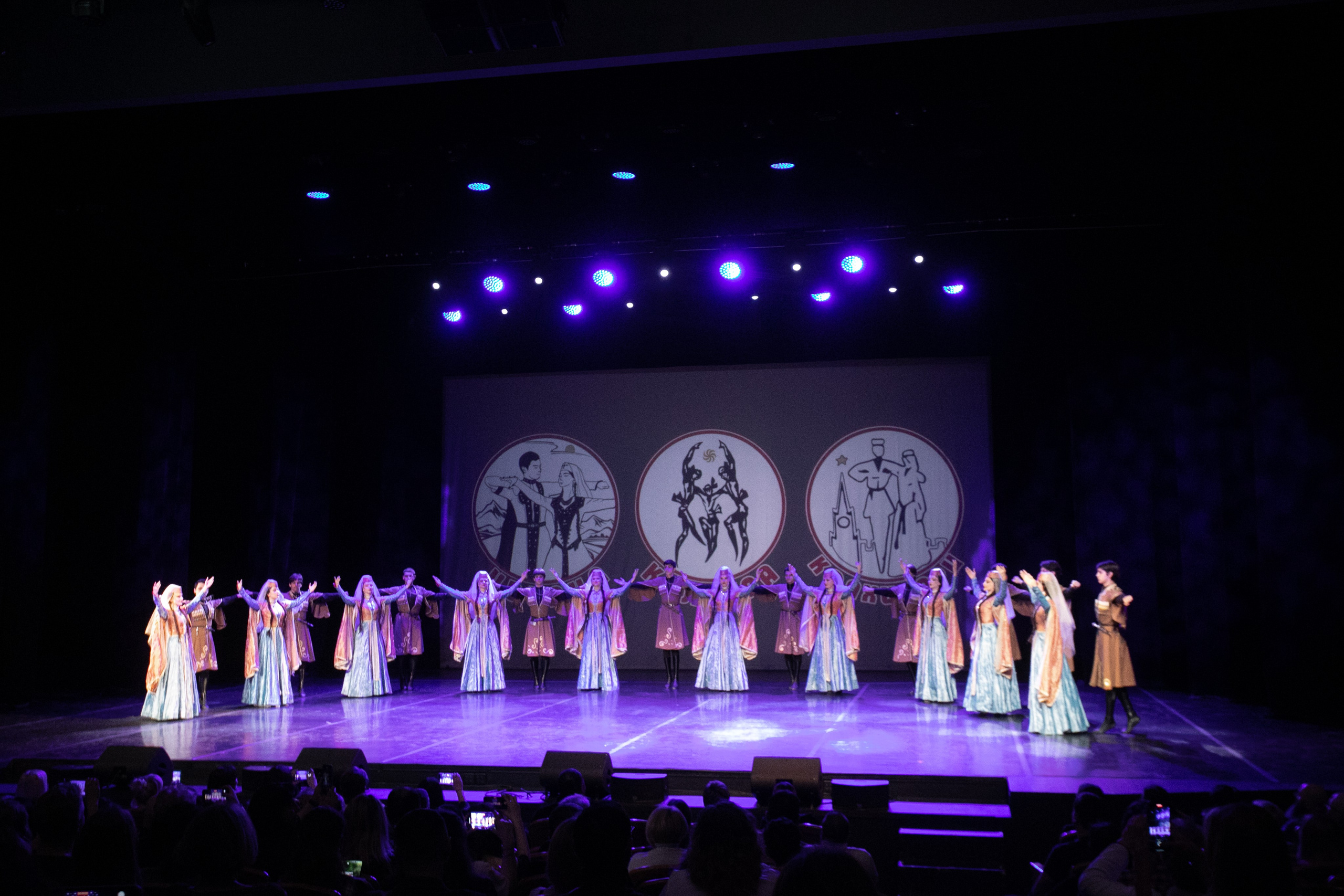 Концерт, грузинские танцы. Art photographer Nino