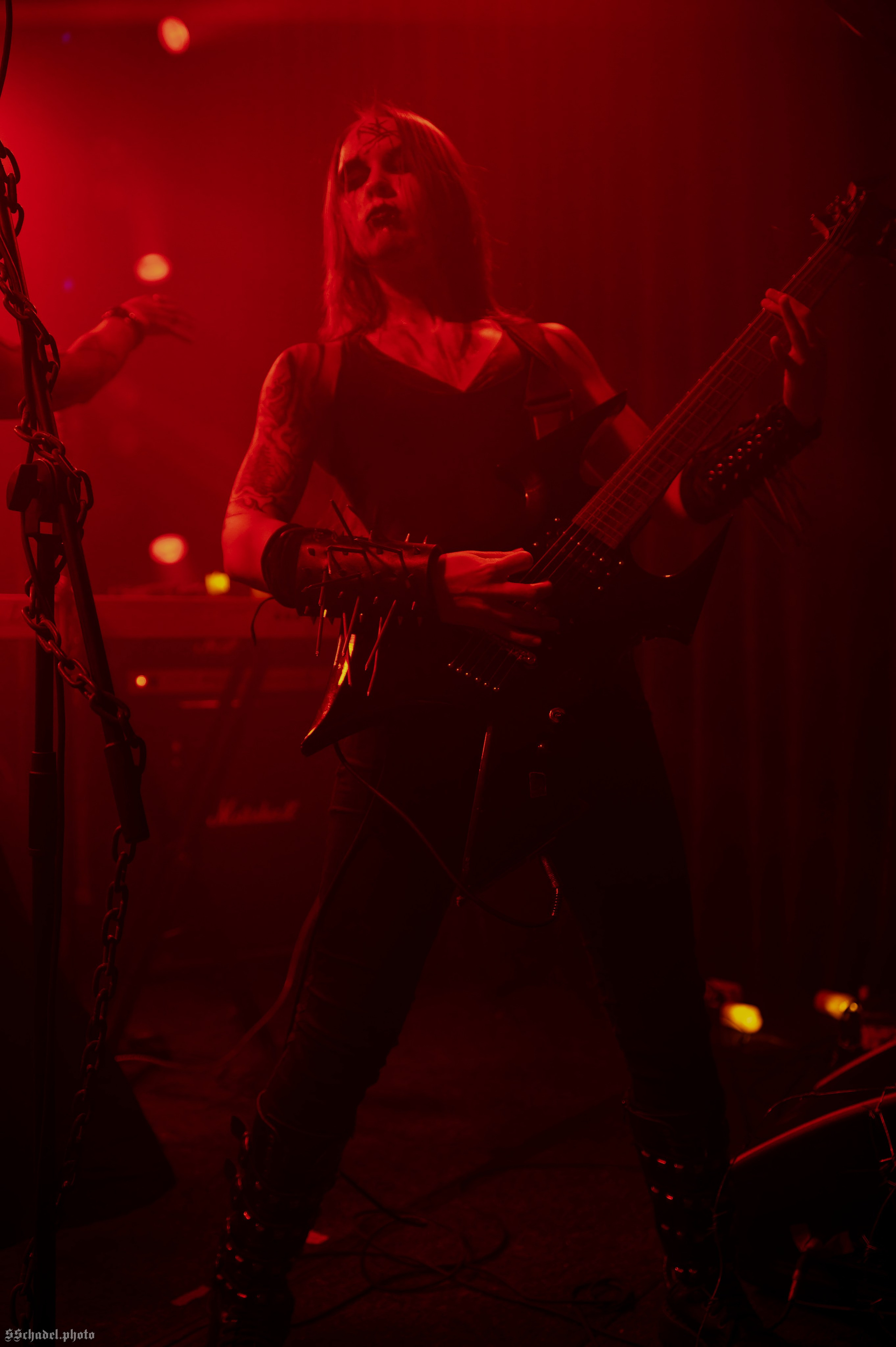 Frostlagte Måne 07.12.25. We will make everything metal!