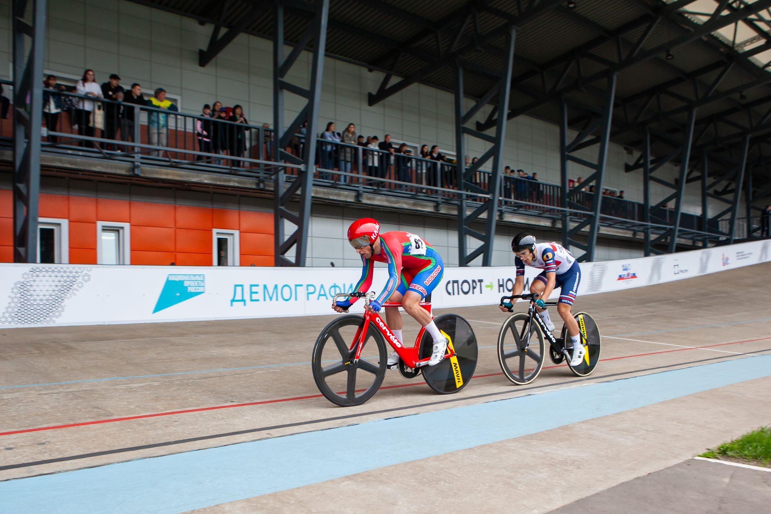 Соревнования по велоспорту «Большой приз Тулы» (19 мая 2023). Репортажный фотограф Алексей Пирязев