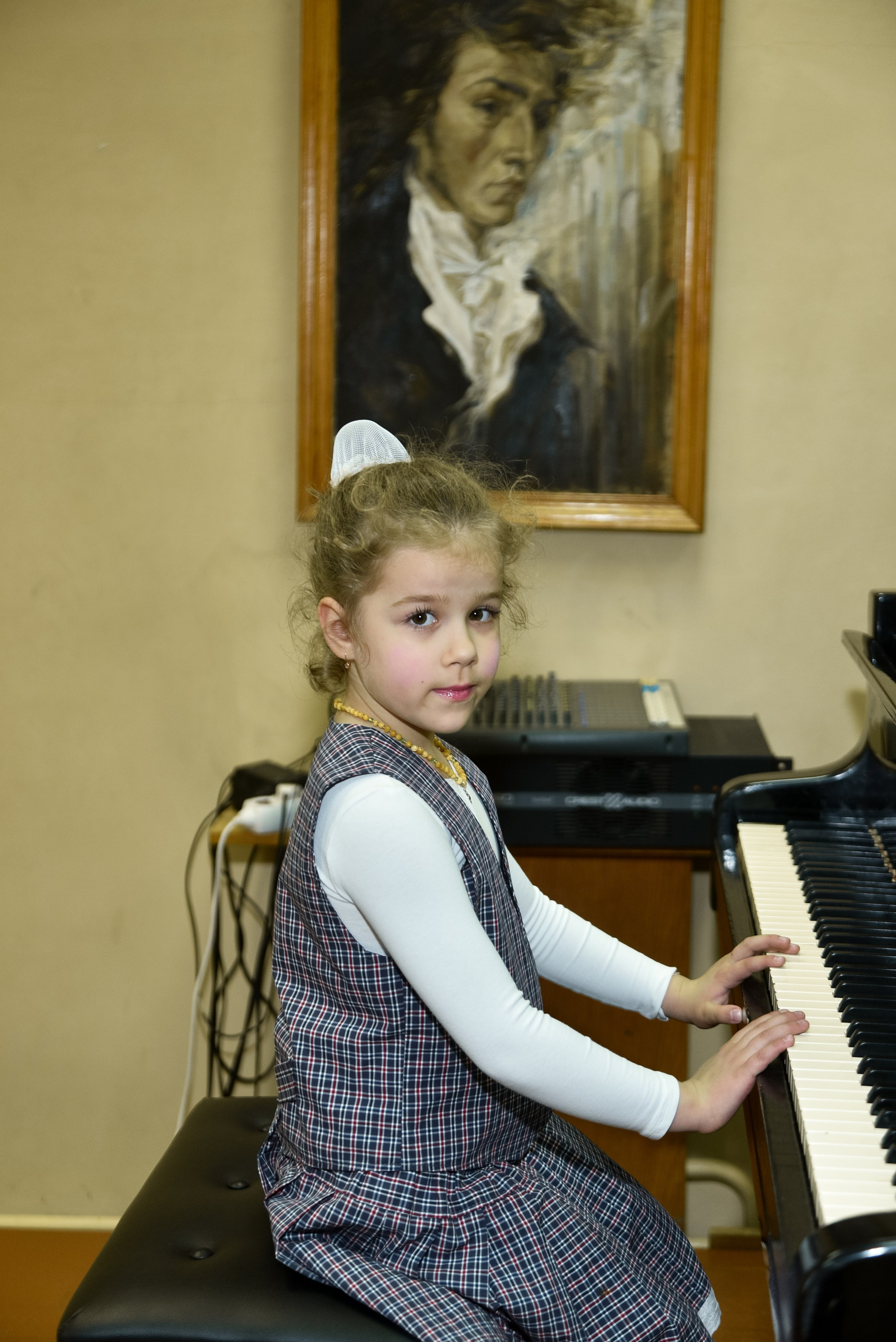 Выпускной 2025, детский центр «Самовар». Фотограф Олег Юршевич Солигорск Минск