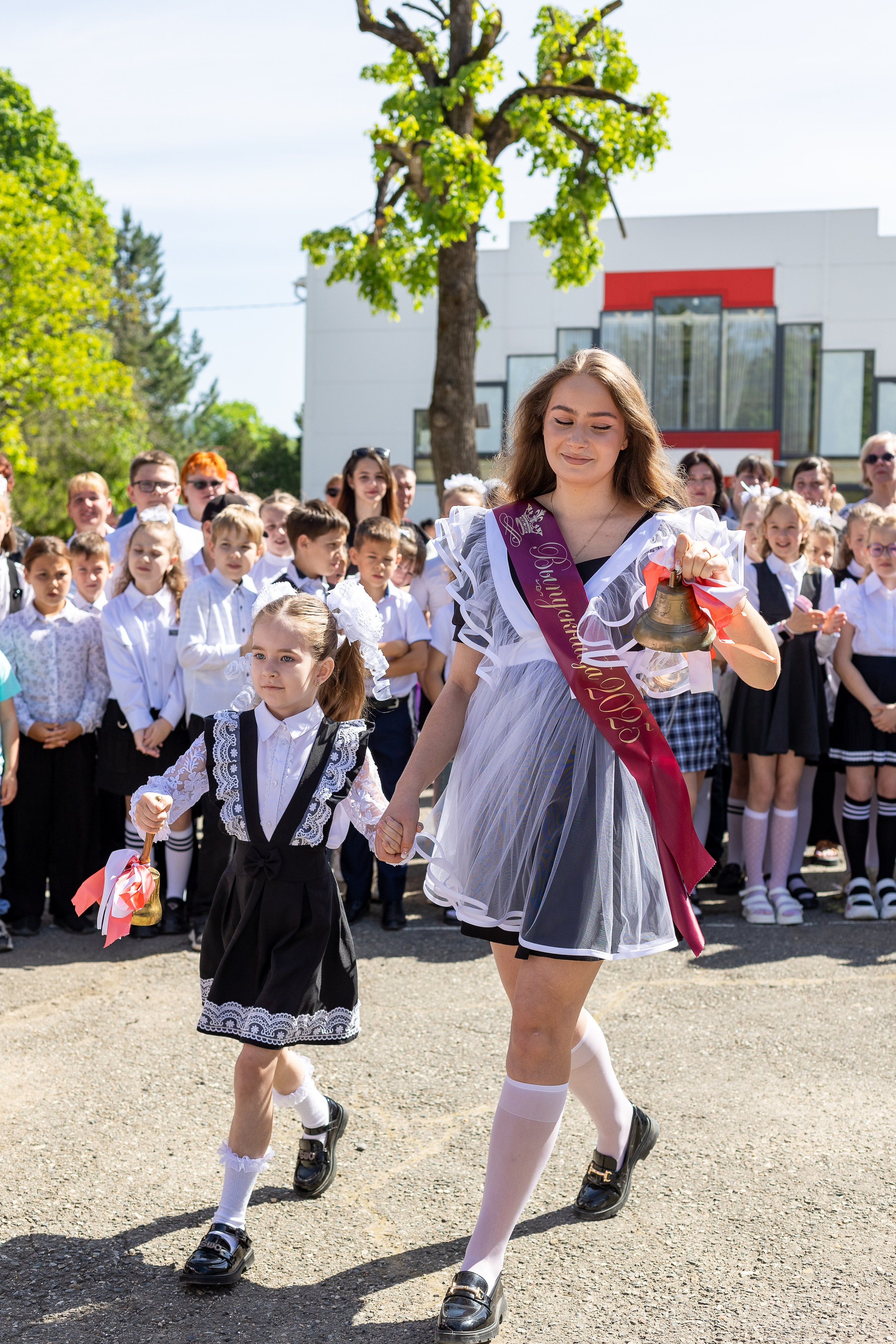 Последний звонок. Выпускные альбомы Майкоп, Краснодар Елена Золотарева