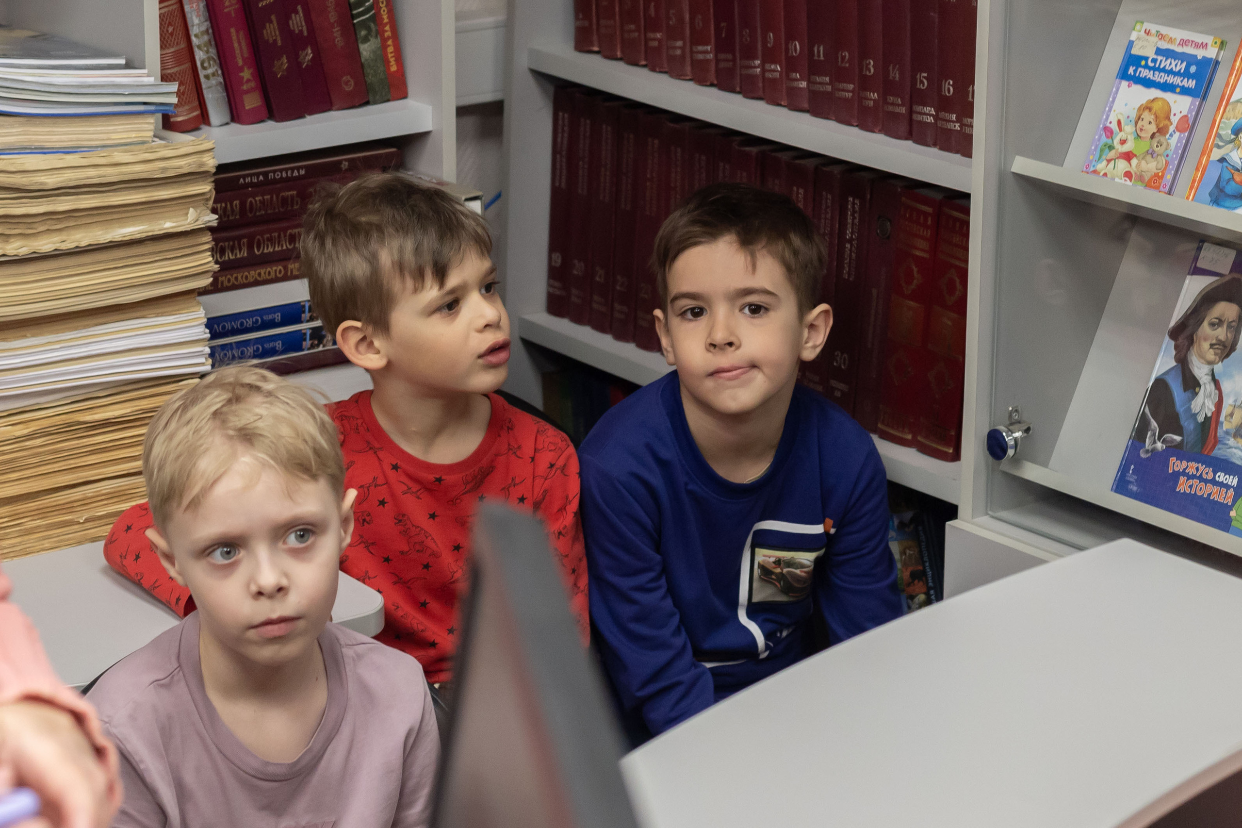 Экскурсия в библиотеку 17 гр детский сад № 30. Юлия Разваркина фотограф Подольск