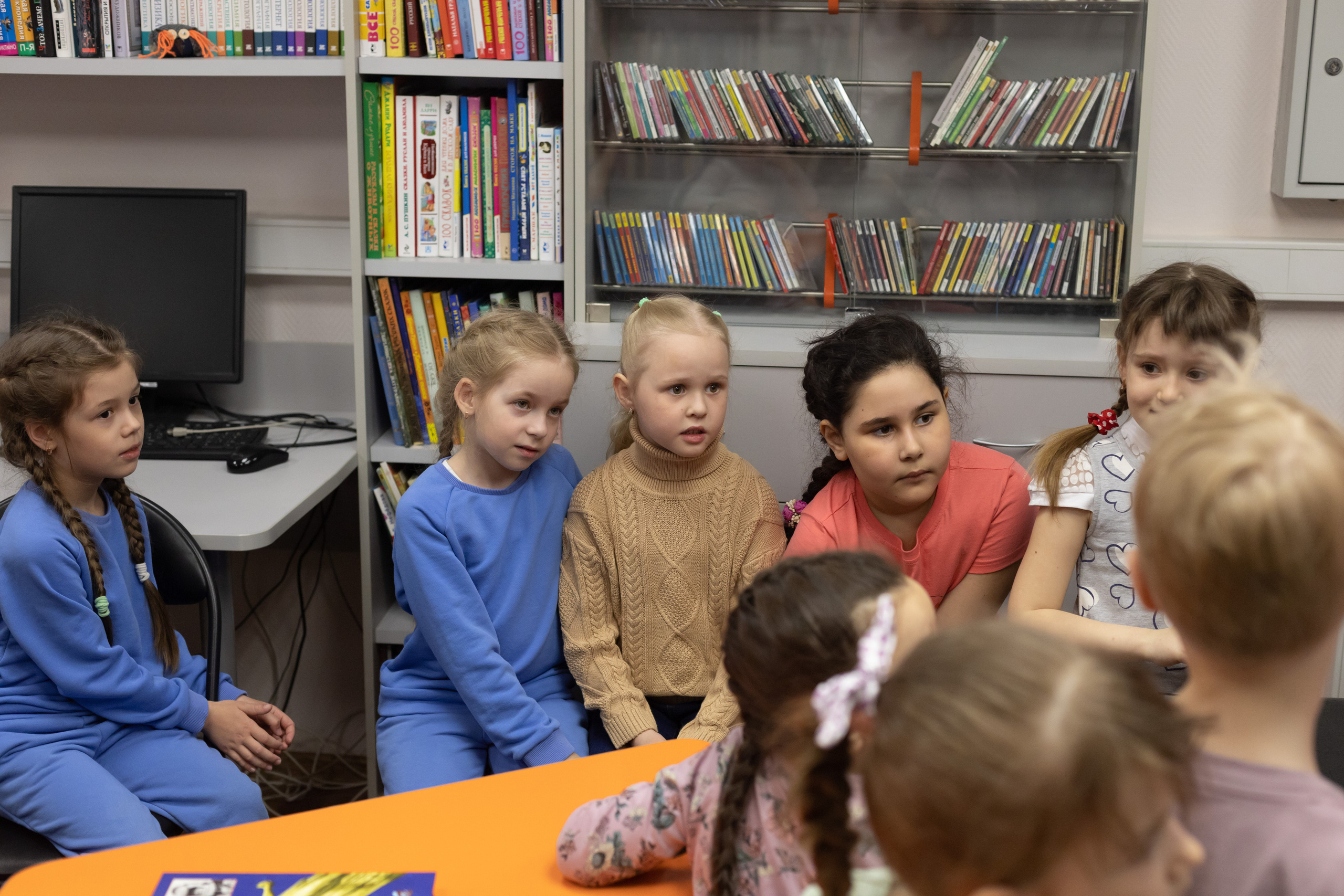 Экскурсия в библиотеку 17 гр детский сад № 30. Юлия Разваркина фотограф Подольск