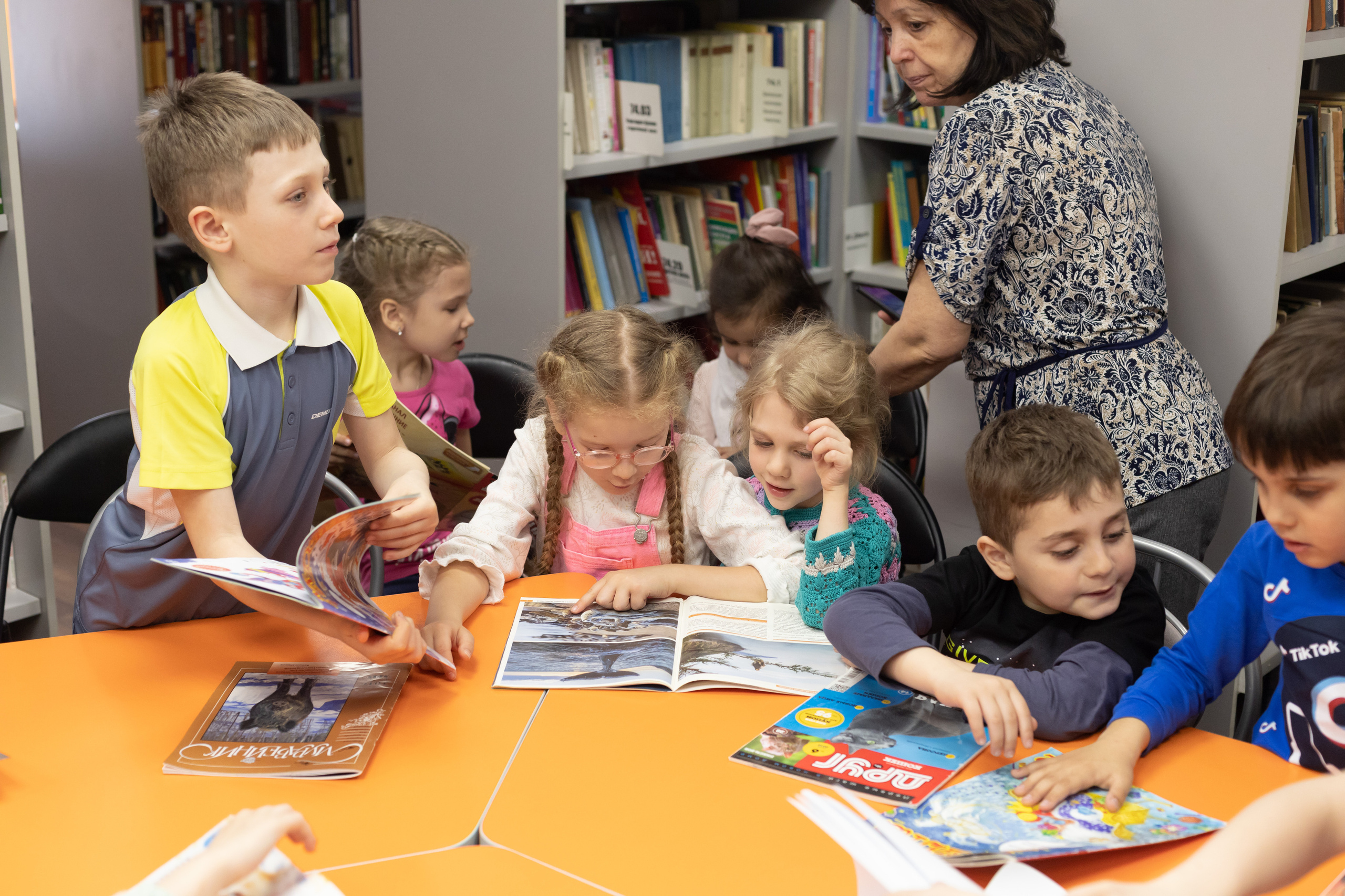 Экскурсия в библиотеку 17 гр детский сад № 30. Юлия Разваркина фотограф Подольск