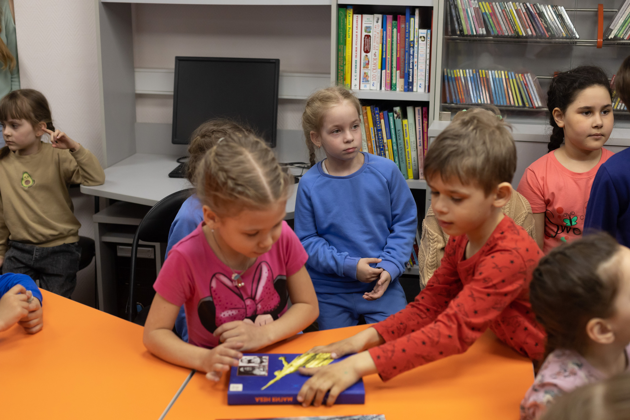 Экскурсия в библиотеку 17 гр детский сад № 30. Юлия Разваркина фотограф Подольск