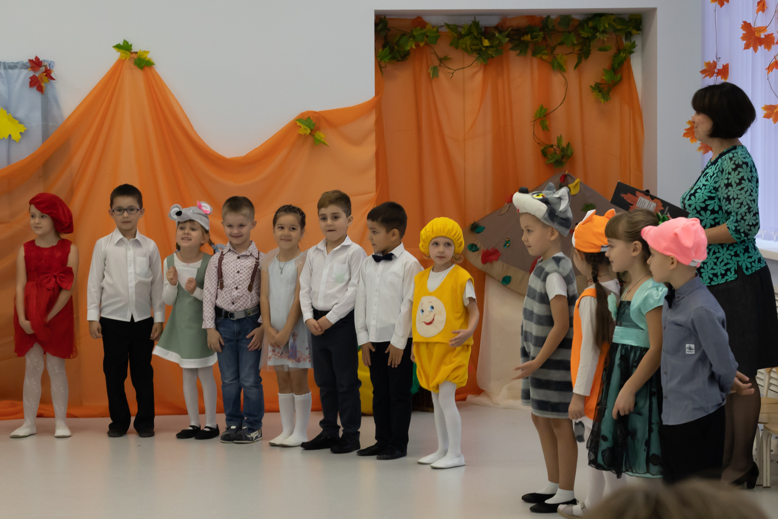 Осенний бал в детском саду № 30 гр 17. Юлия Разваркина фотограф Подольск