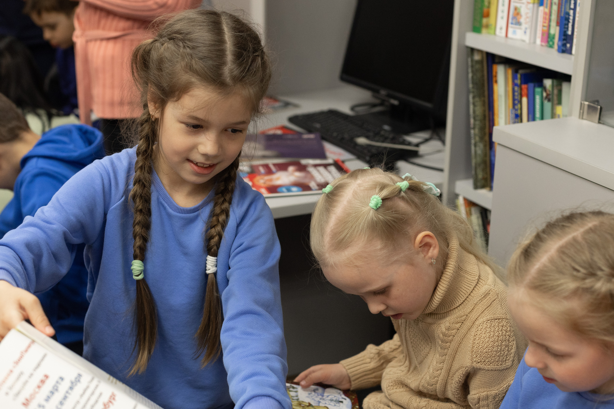 Экскурсия в библиотеку 17 гр детский сад № 30. Юлия Разваркина фотограф Подольск