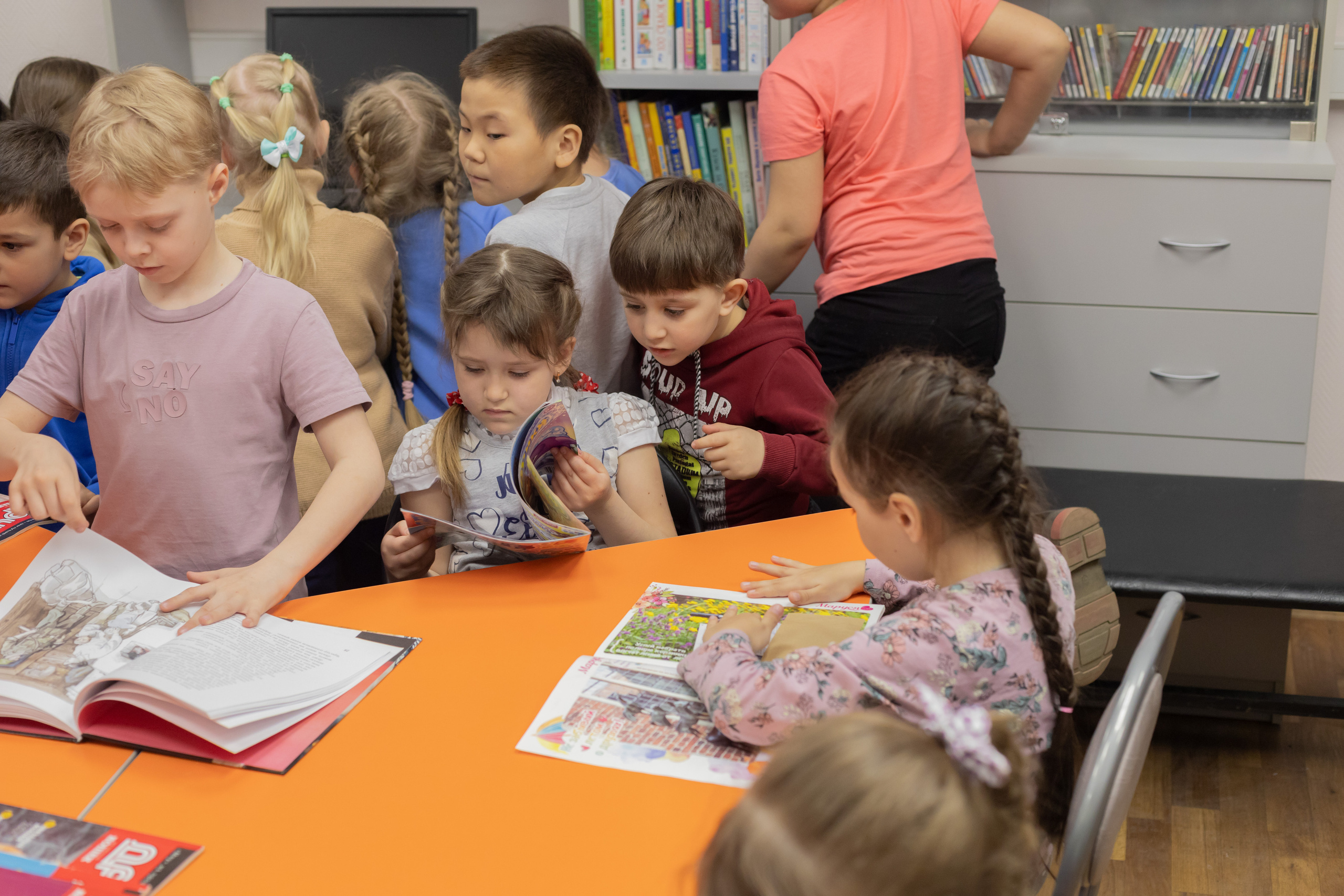 Экскурсия в библиотеку 17 гр детский сад № 30. Юлия Разваркина фотограф Подольск