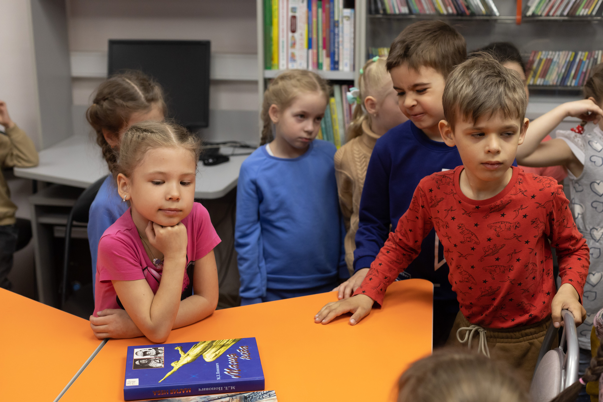 Экскурсия в библиотеку 17 гр детский сад № 30. Юлия Разваркина фотограф Подольск