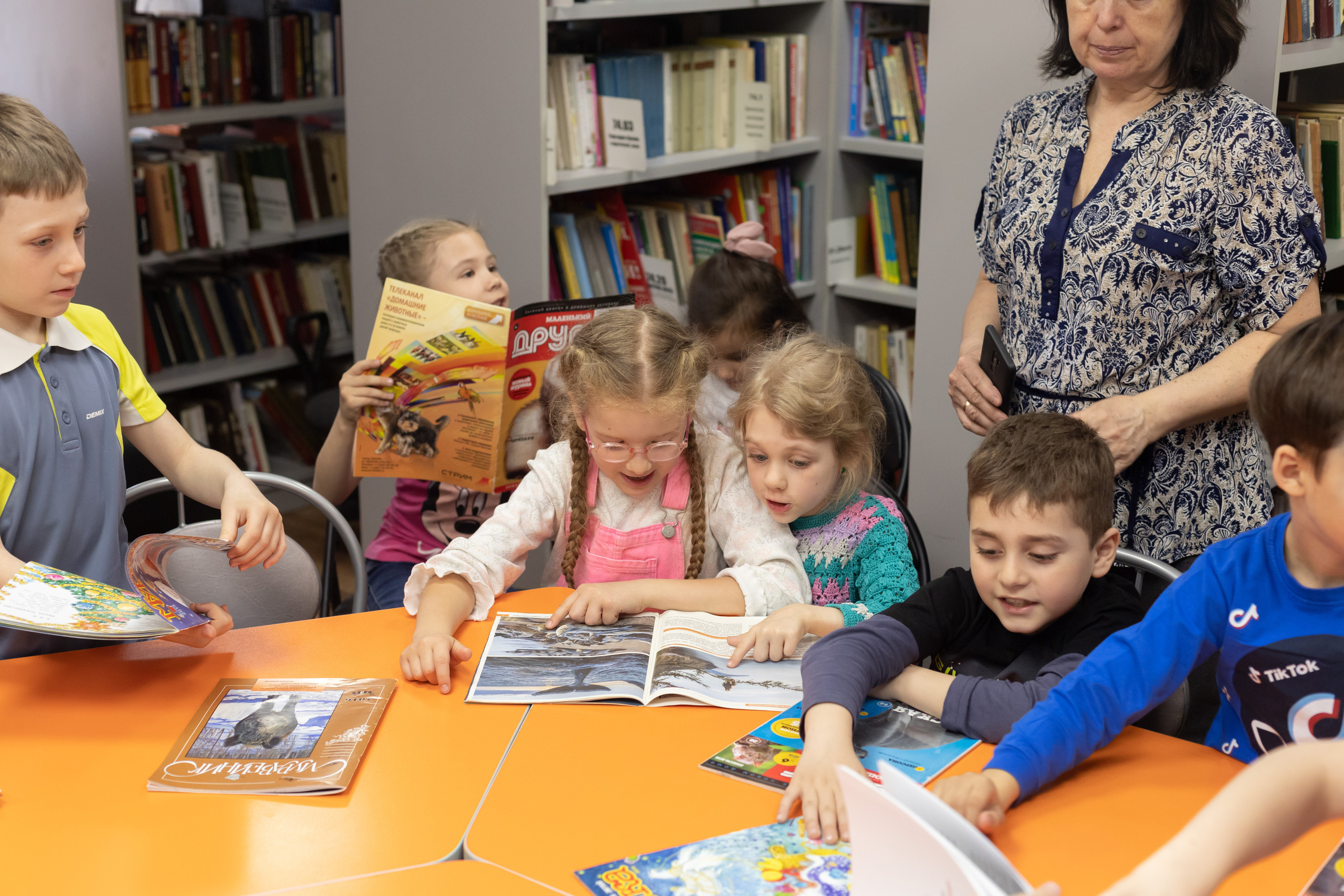 Экскурсия в библиотеку 17 гр детский сад № 30. Юлия Разваркина фотограф Подольск