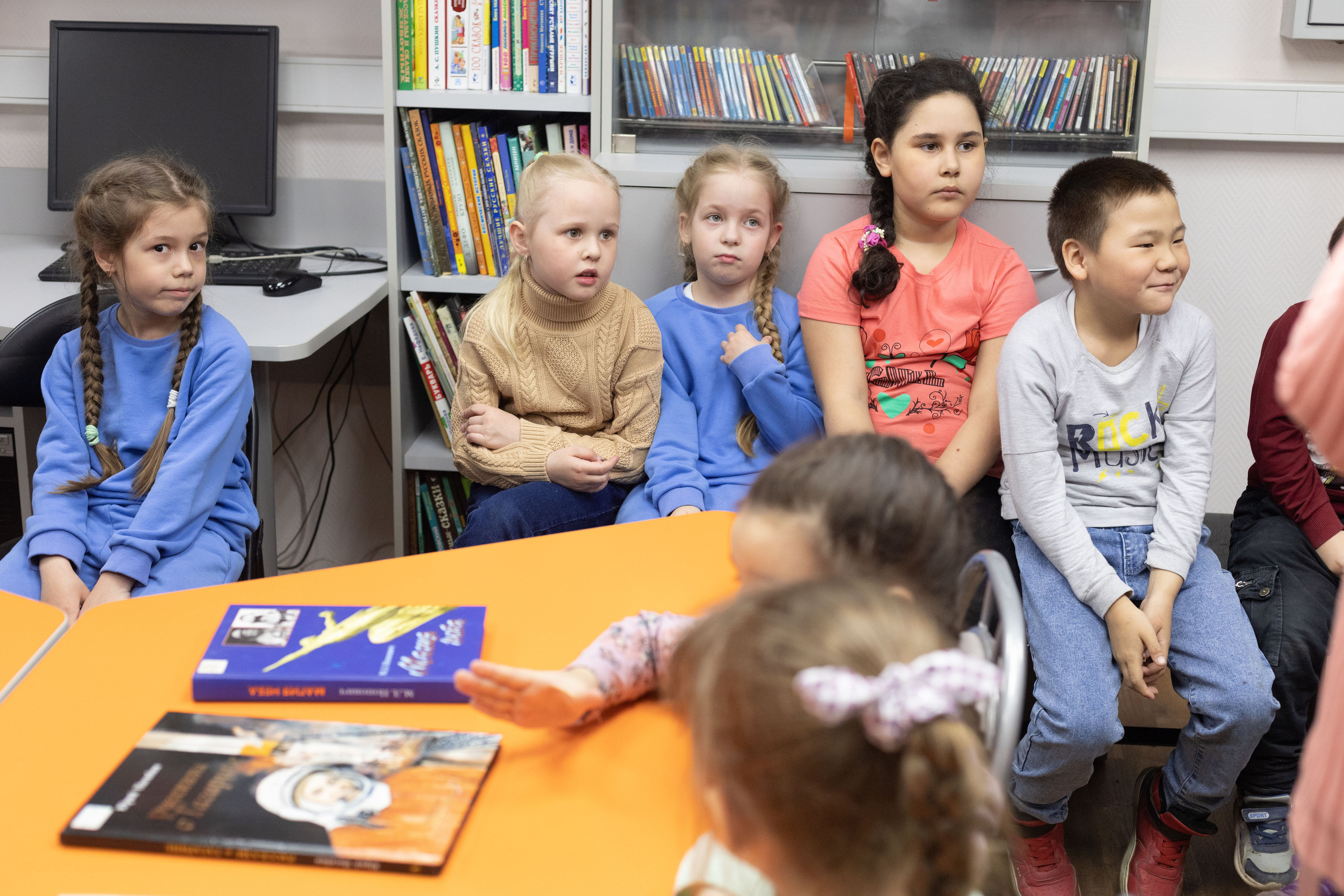 Экскурсия в библиотеку 17 гр детский сад № 30. Юлия Разваркина фотограф Подольск