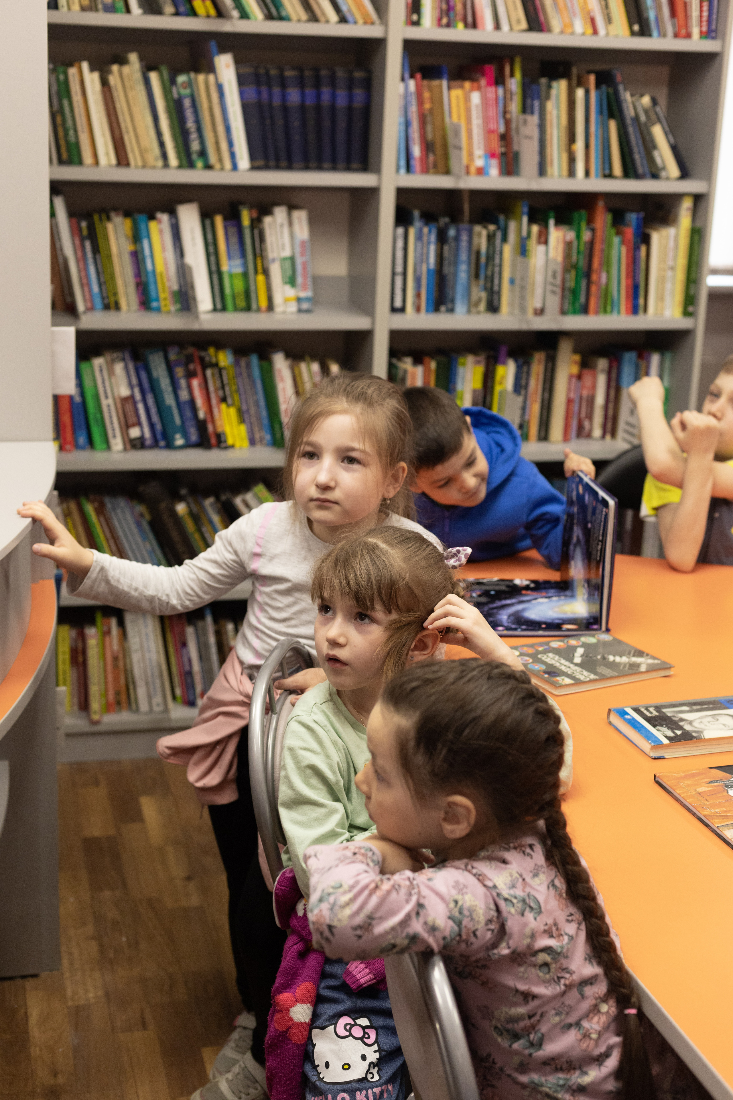 Экскурсия в библиотеку 17 гр детский сад № 30. Юлия Разваркина фотограф Подольск