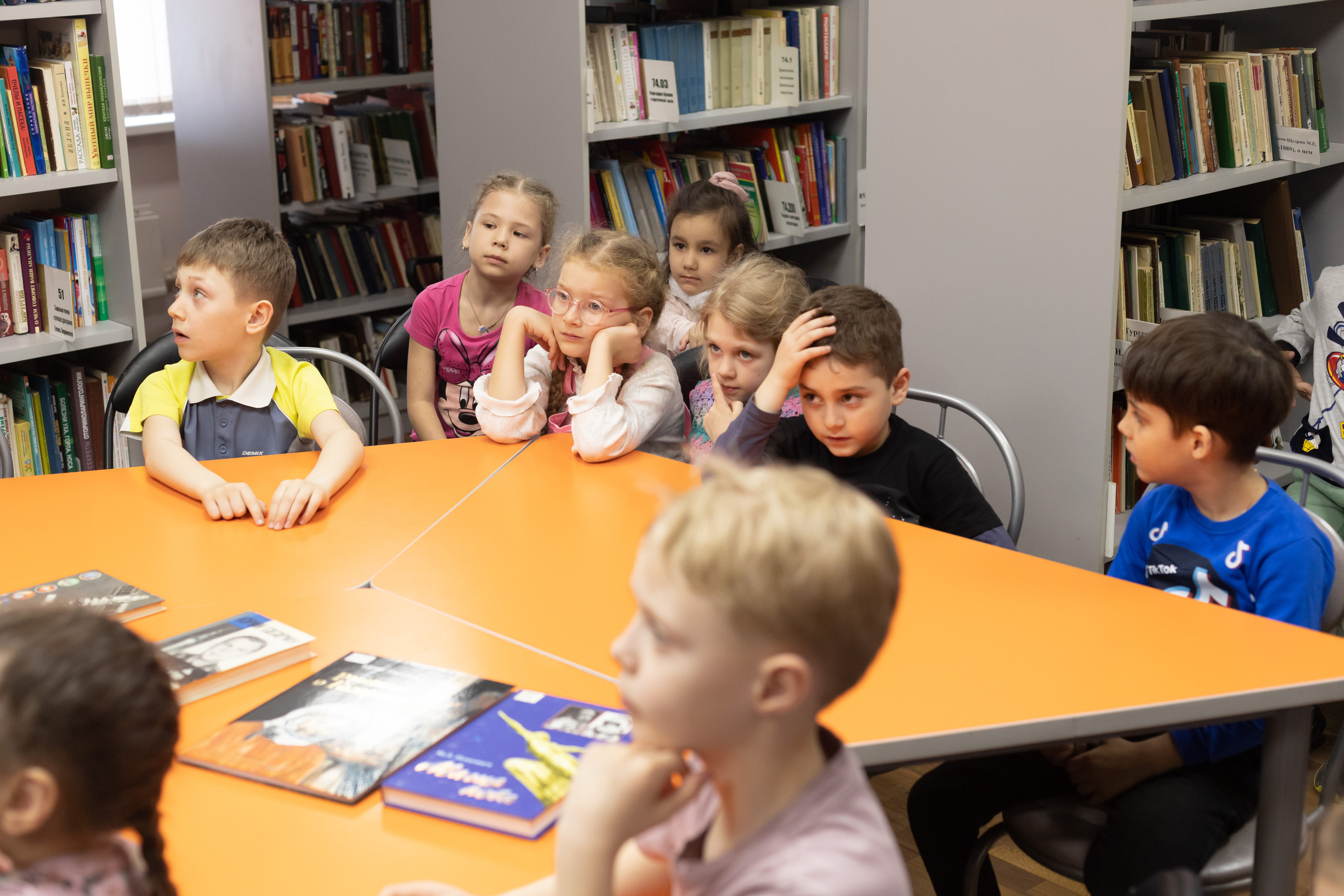 Экскурсия в библиотеку 17 гр детский сад № 30. Юлия Разваркина фотограф Подольск