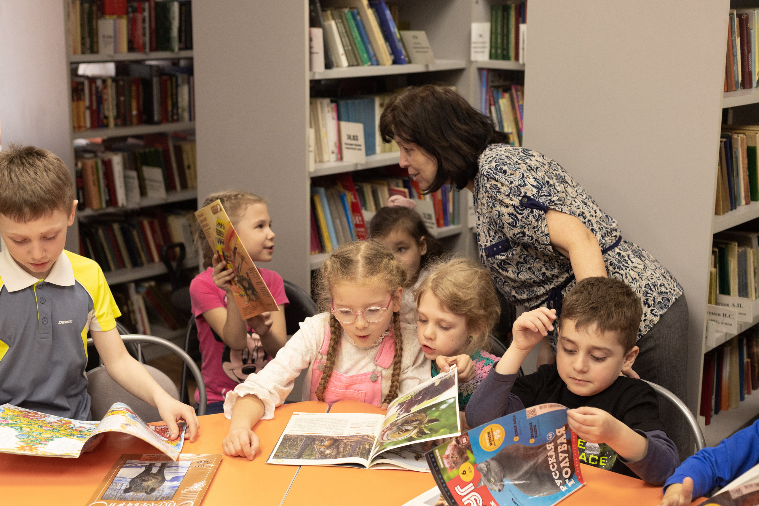 Экскурсия в библиотеку 17 гр детский сад № 30. Юлия Разваркина фотограф Подольск