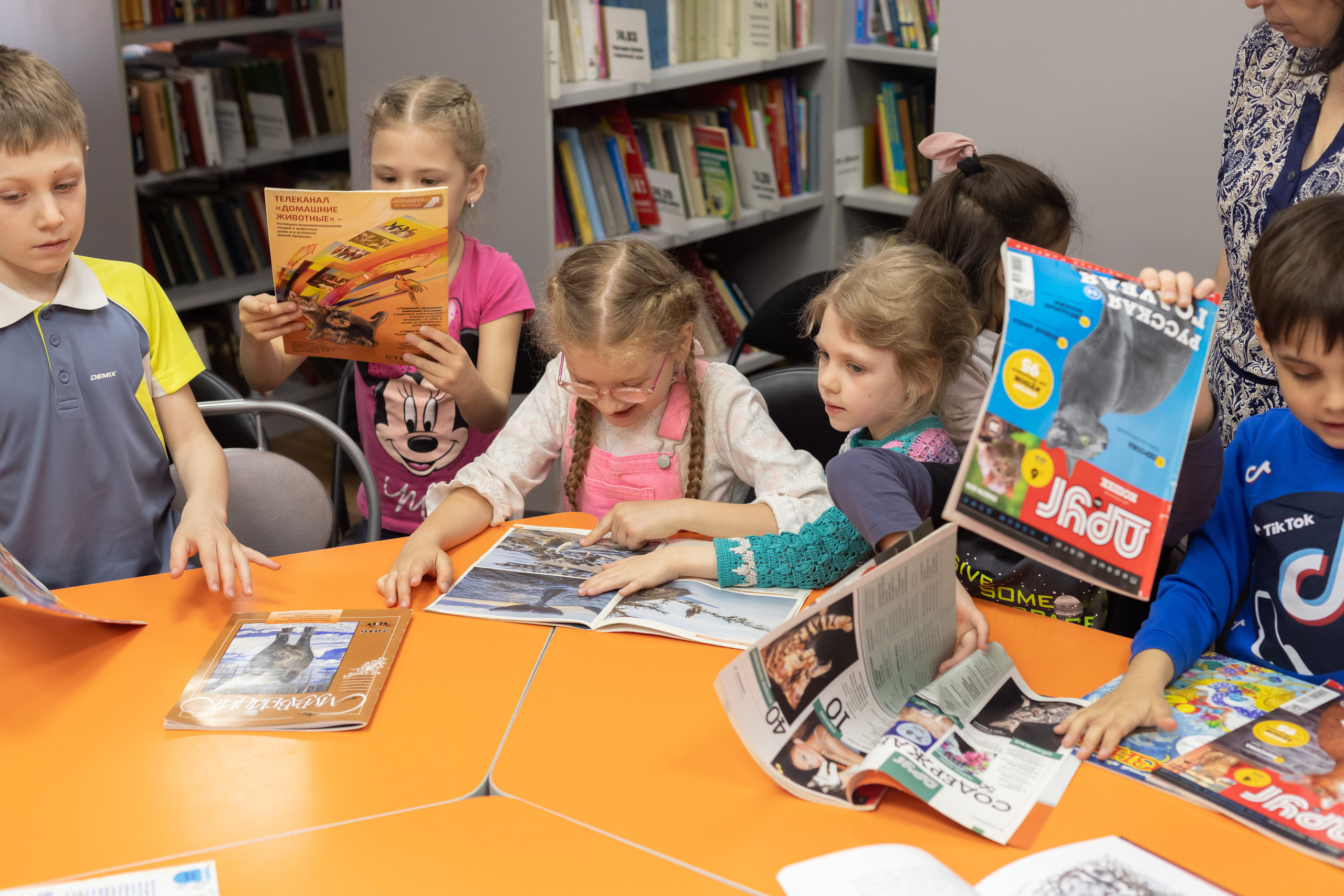 Экскурсия в библиотеку 17 гр детский сад № 30. Юлия Разваркина фотограф Подольск