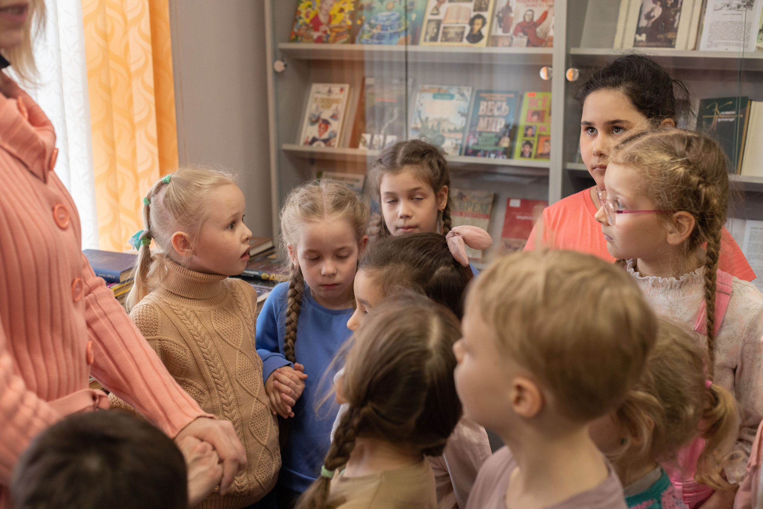 Экскурсия в библиотеку 17 гр детский сад № 30. Юлия Разваркина фотограф Подольск