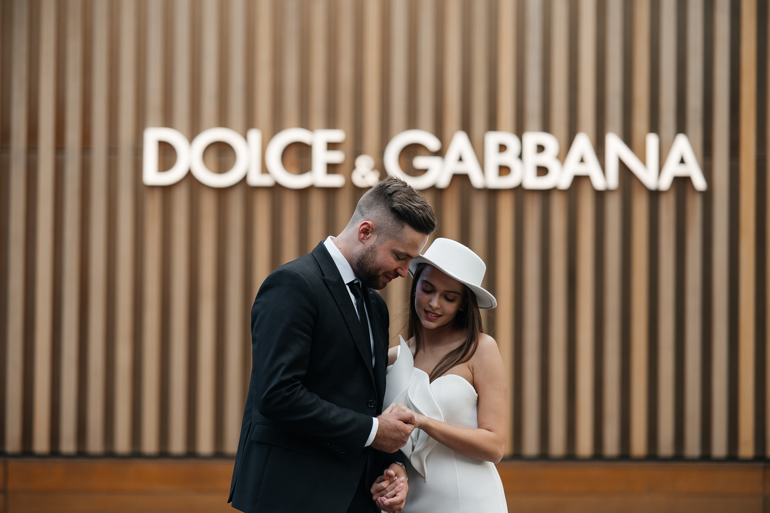 Свадебная фотопрогулка в Барвиха Luxury Village. Свадебный фотограф в Москве