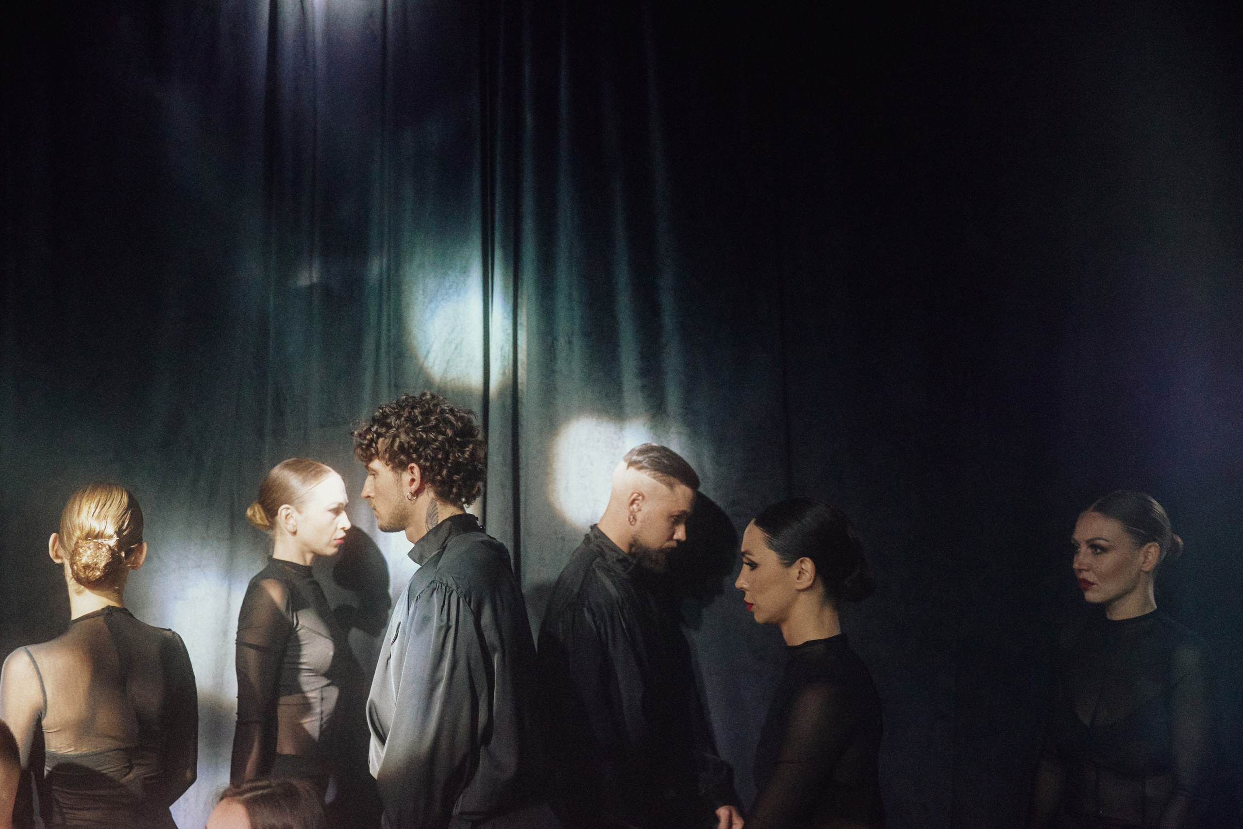 REFLECTIONS: A TRAIL OF FEELINGS. Дмитрий Мазуркевич: Профессиональный Репортажный Фотограф