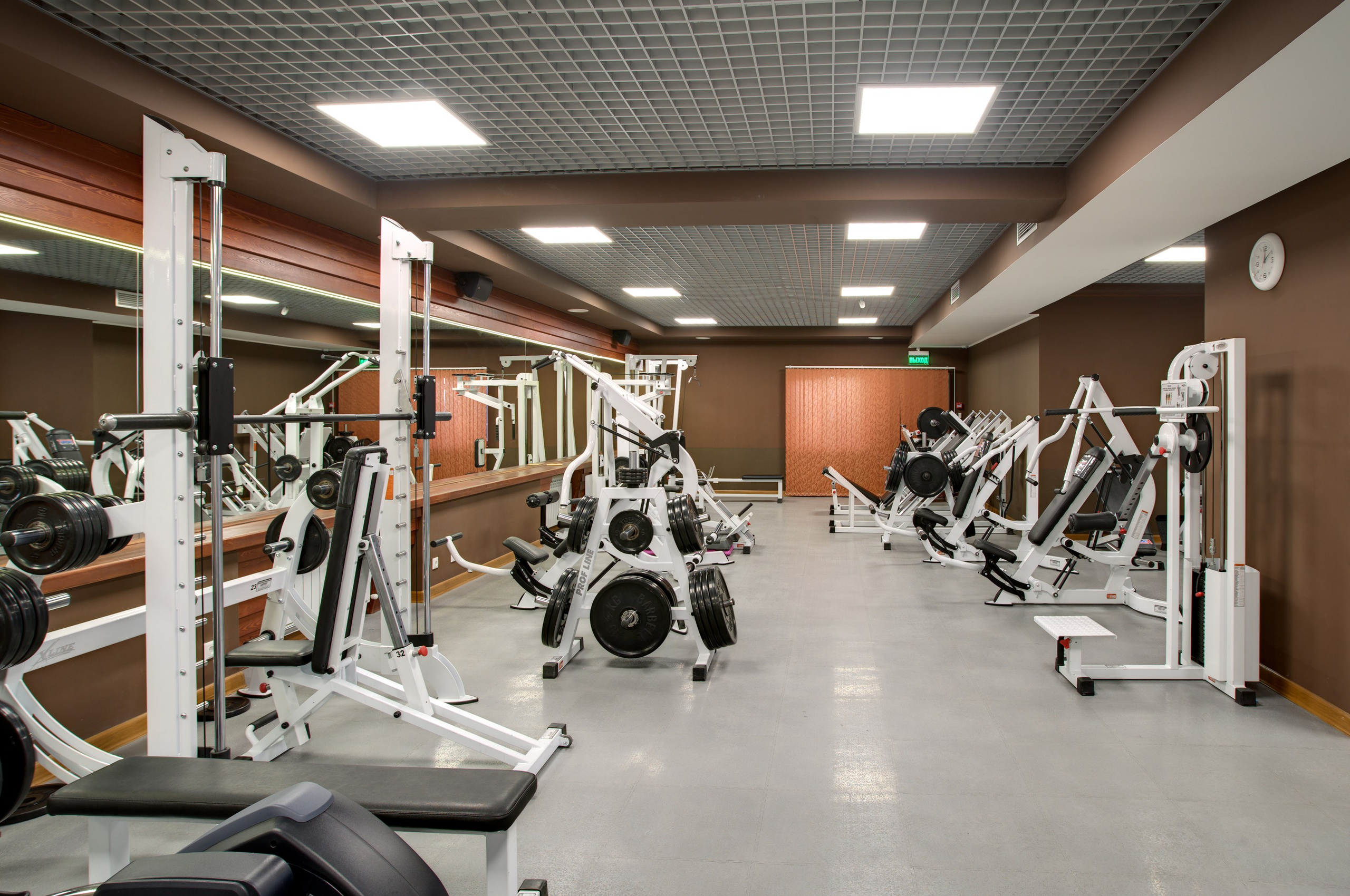 Фитнес зал в Новороссийске. Интерьерный фотограф в Сочи | Роман Сусленко