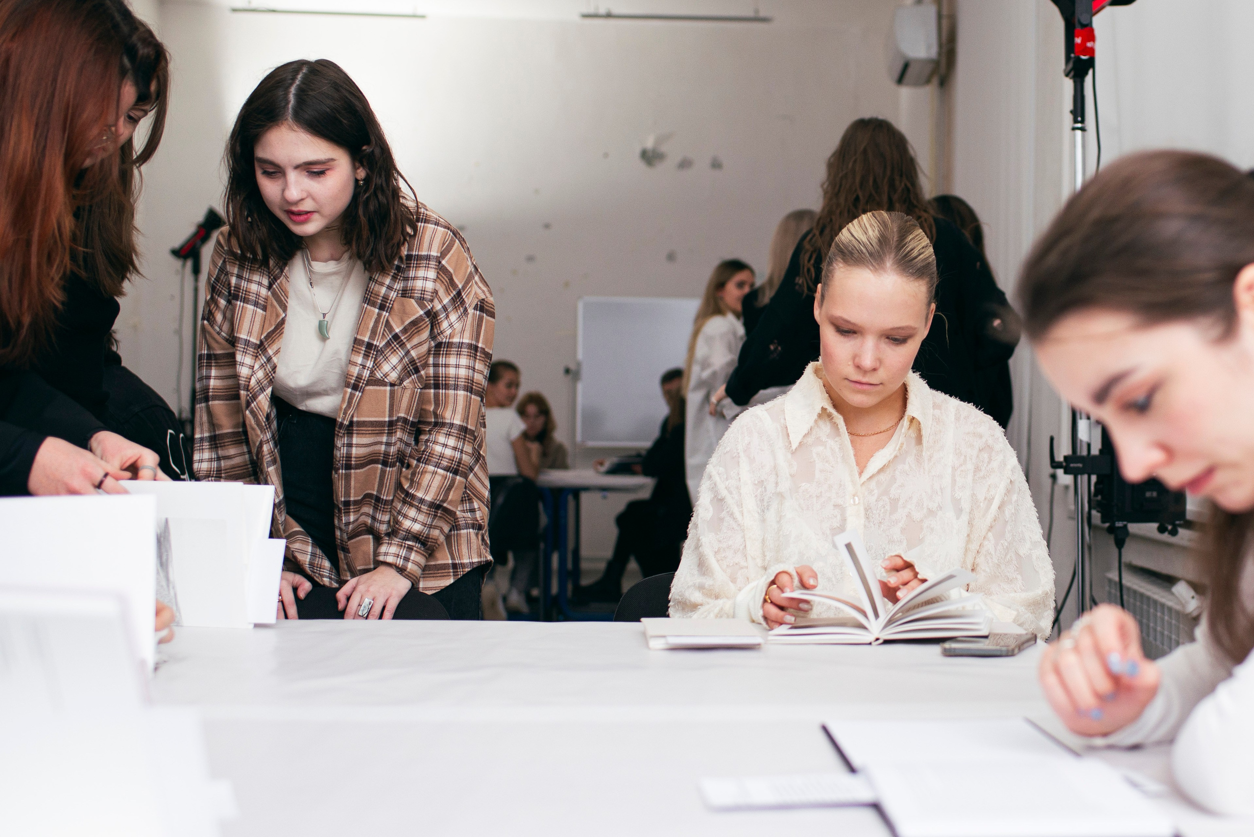 Вечер фото книг в Школе Дизайна. Фотограф в Москве Алейникова Евгения