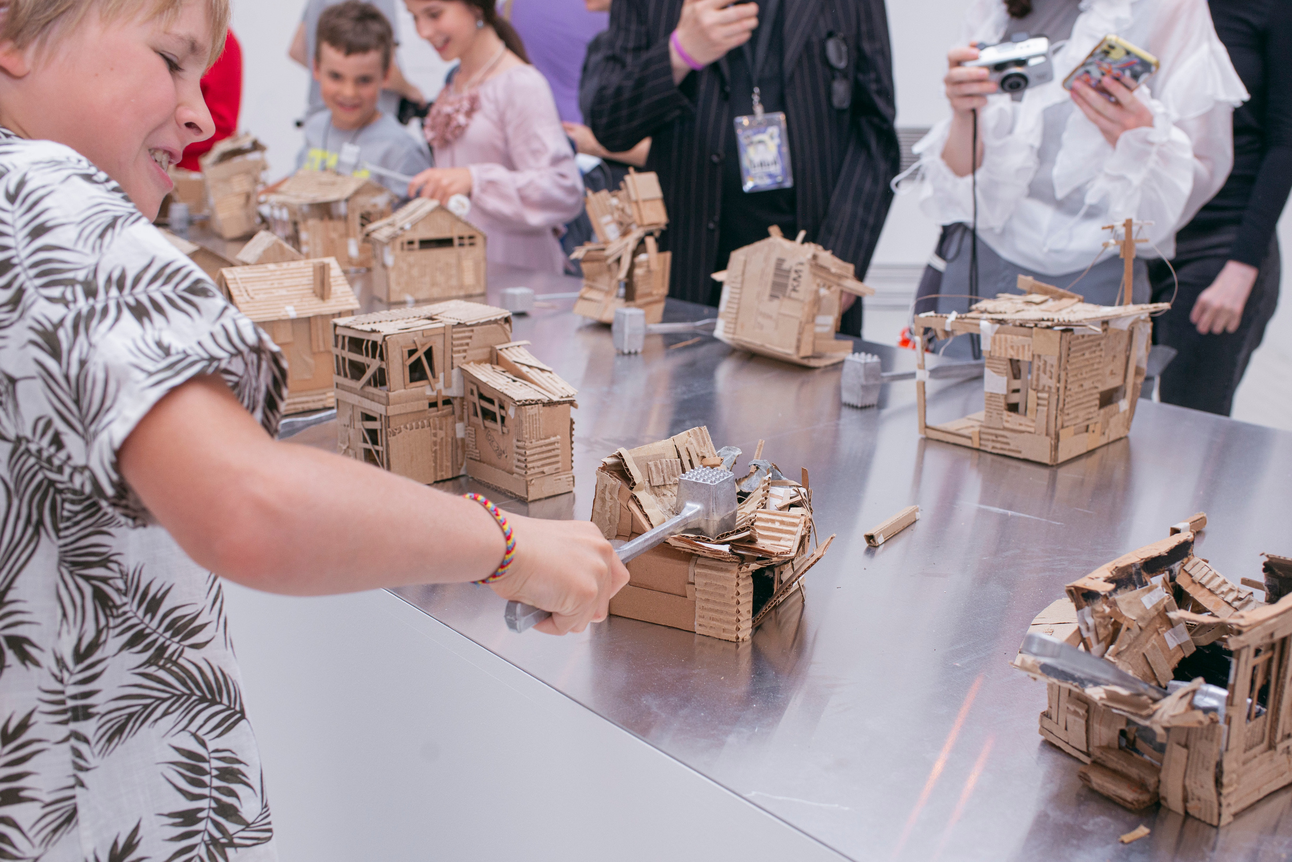 Открытие итоговой выставки в ММСИ Школа Дизайна НИУ ВШЭ. Фотограф в Москве Алейникова Евгения