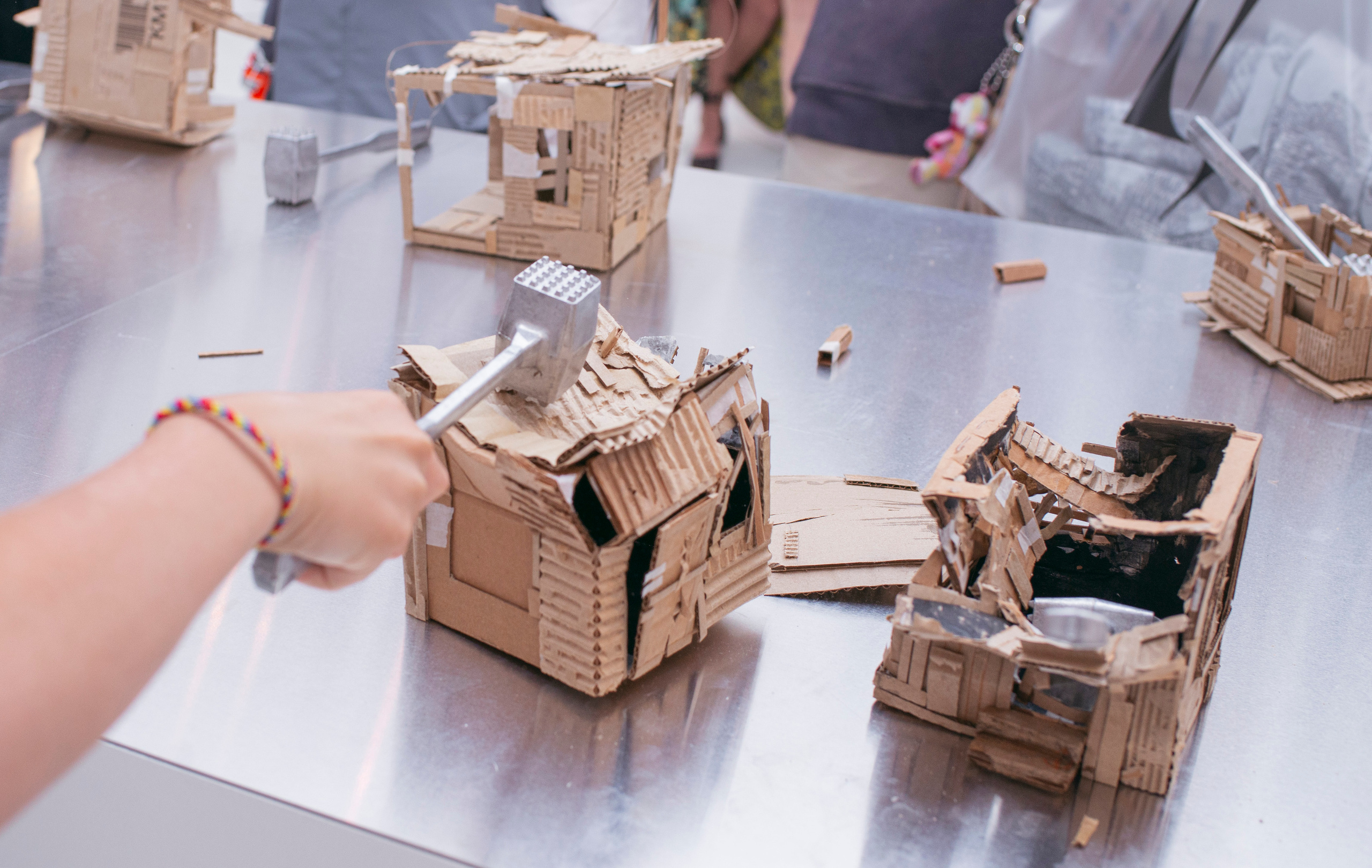 Открытие итоговой выставки в ММСИ Школа Дизайна НИУ ВШЭ. Фотограф в Москве Алейникова Евгения