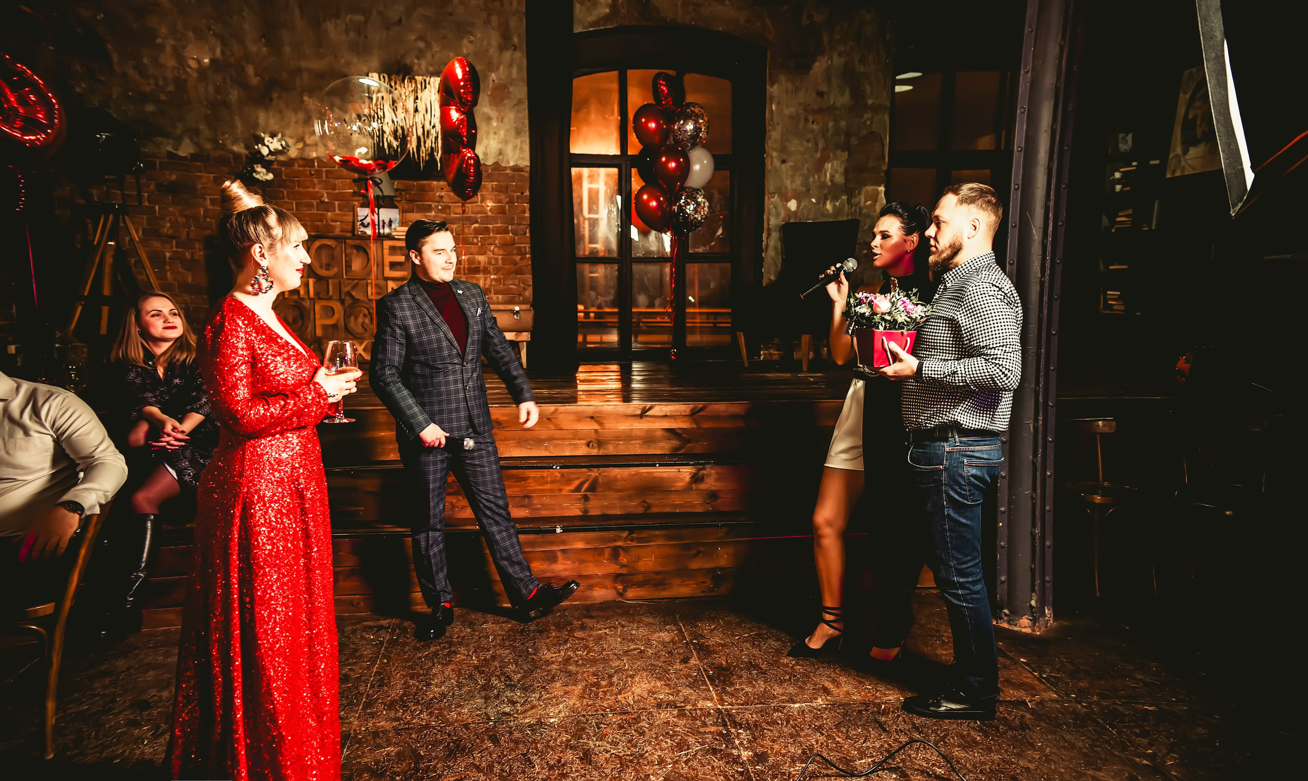 Тематическая вечеринка на юбилей 35 лет. Свадебный, семейный, детский, контент фотограф в Омске Максим Ильин