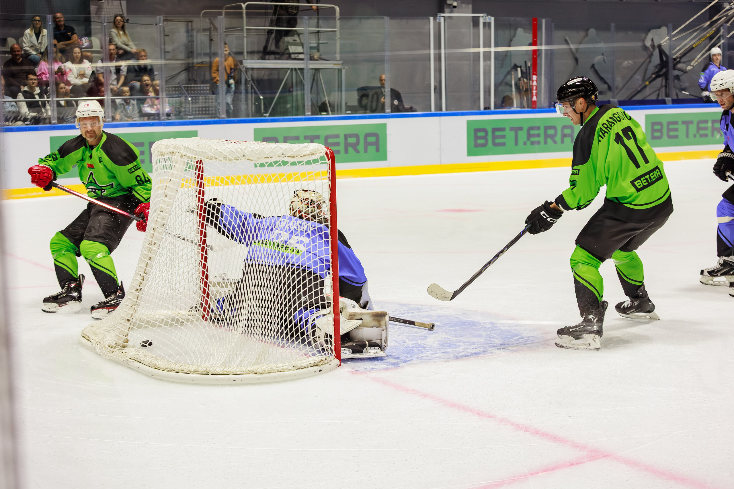 Благотворительный хоккейный матч BETERA. Репортажный фотограф Минск ❘ Костецкий Илья ❘ Беларусь