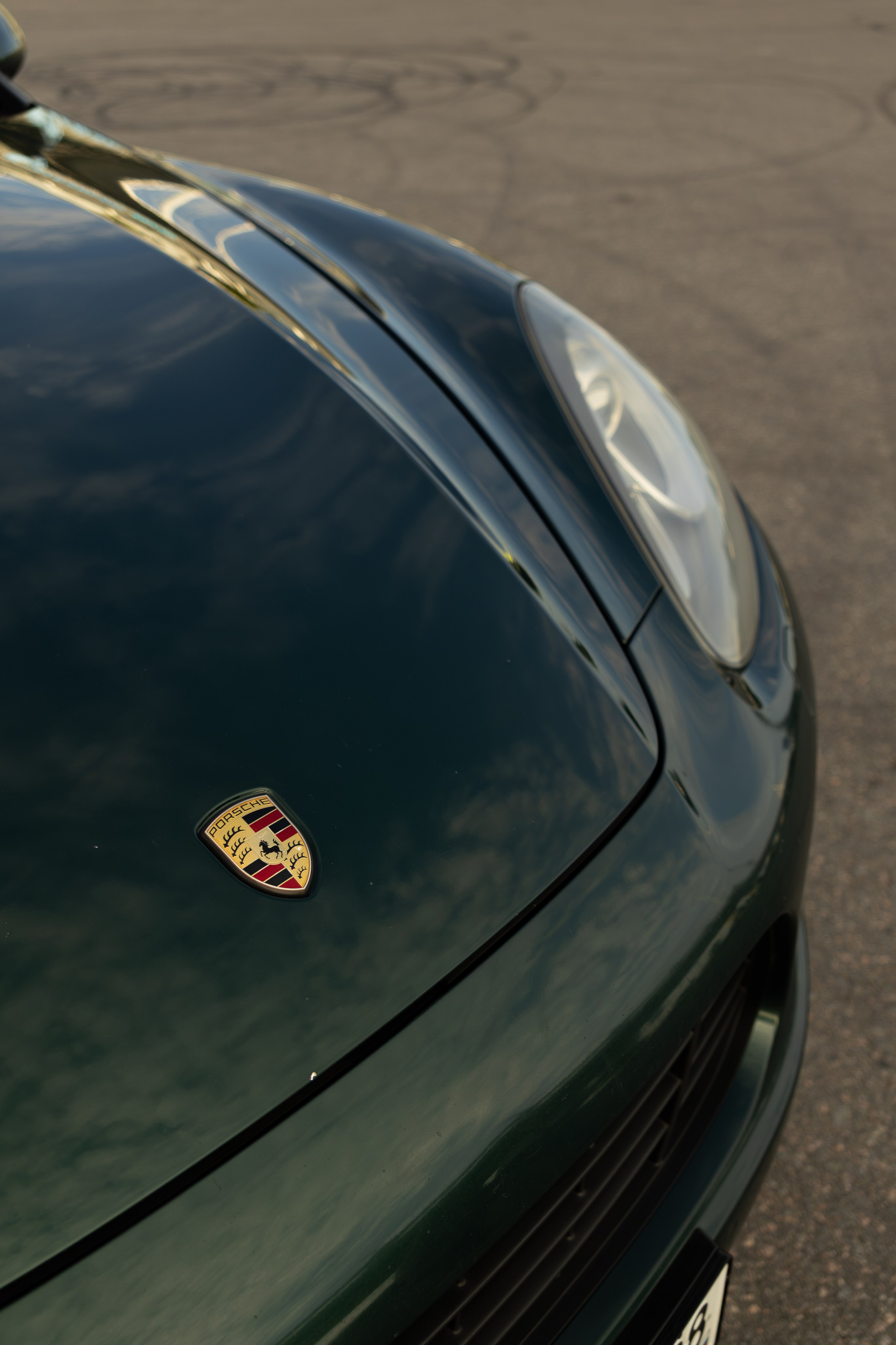 Porsche Cayenne. Photo-nk