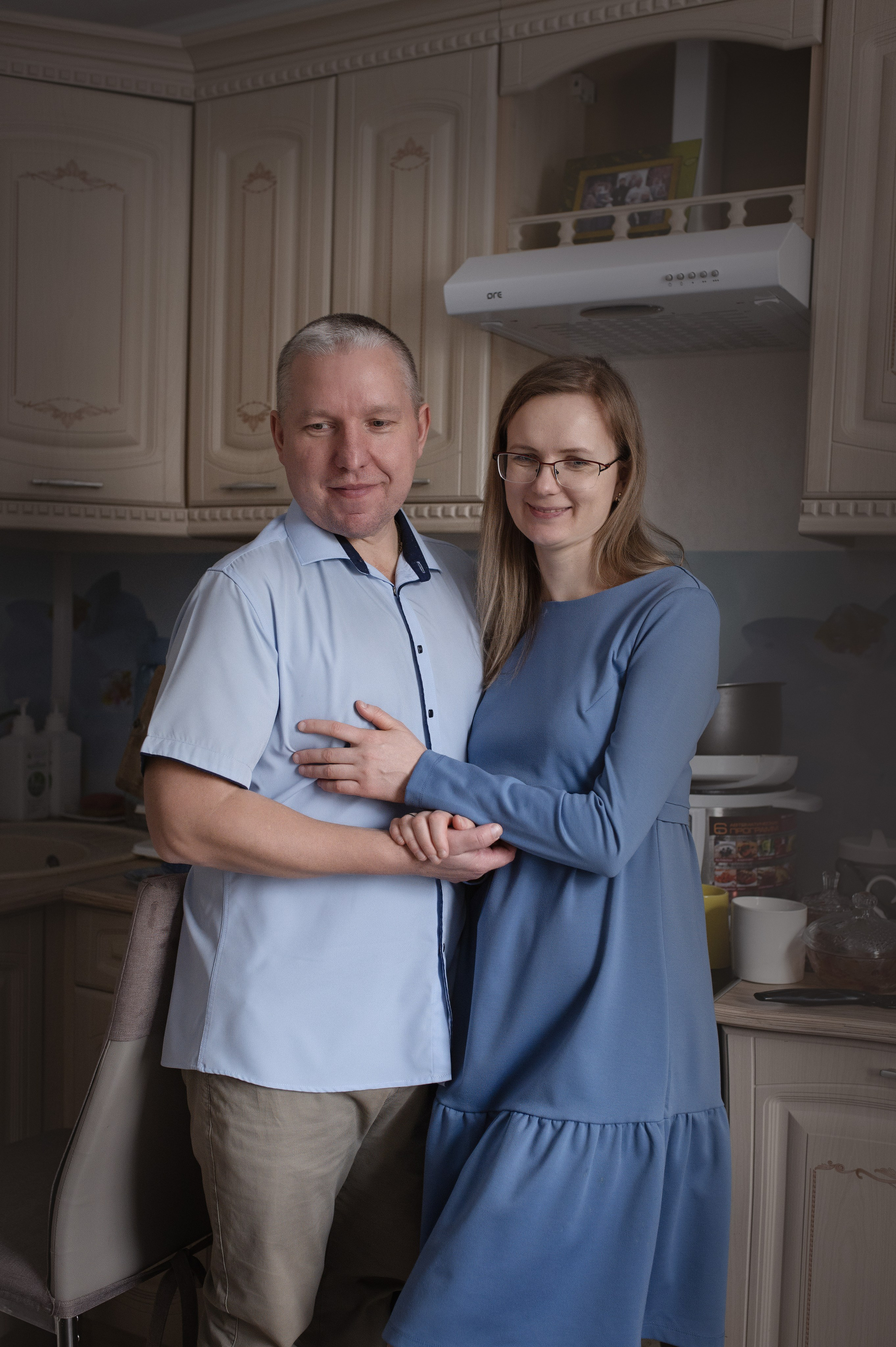 Семья Ляминых дома. Фотографы крещения/венчания  Красноярск Татьяна и Вячеслав Переваловы