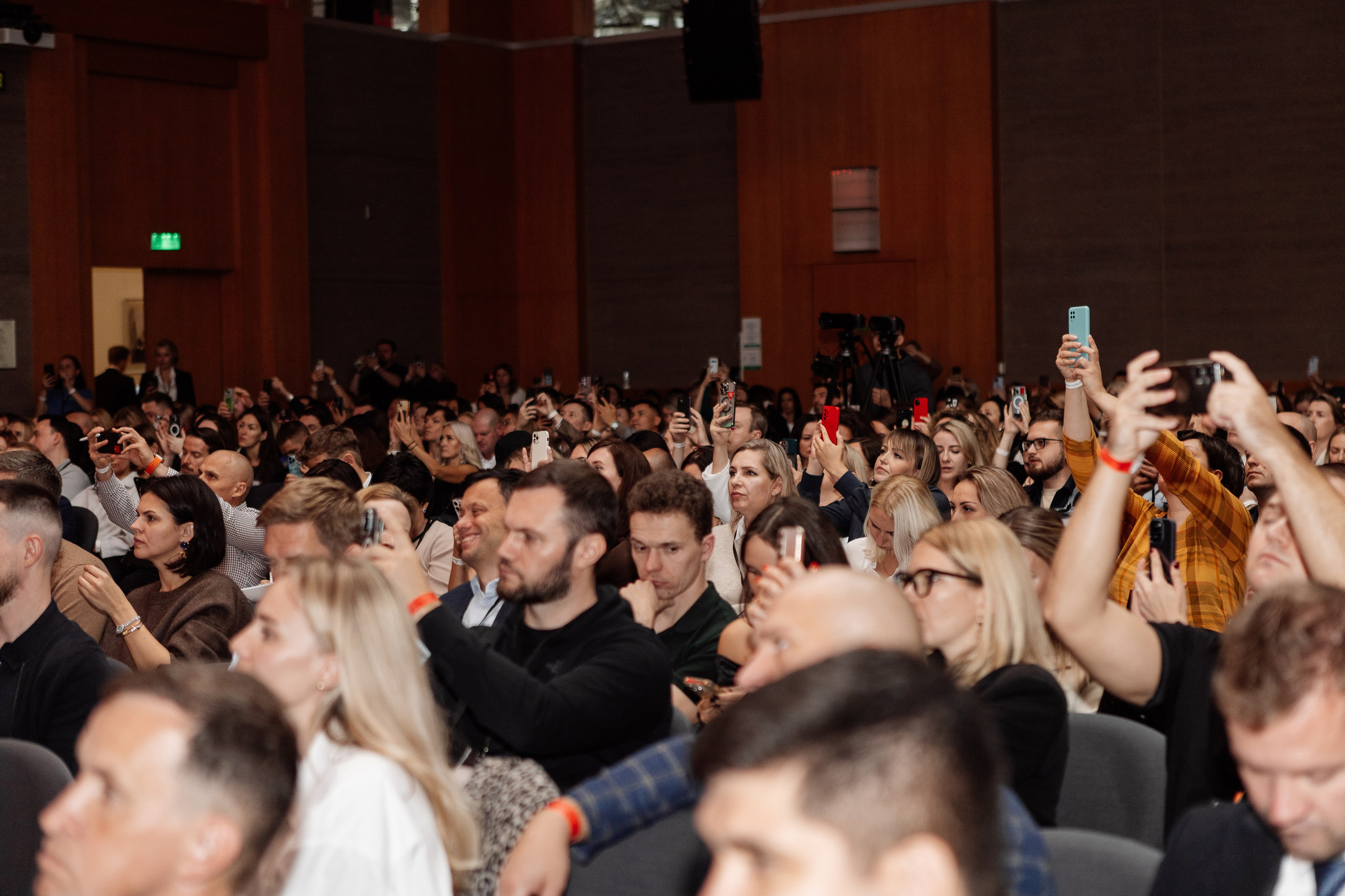 Конференция по флиппингу с Оскаром Хартманом. Свадебный, репортажный фотограф в Москве Татьяна Семина