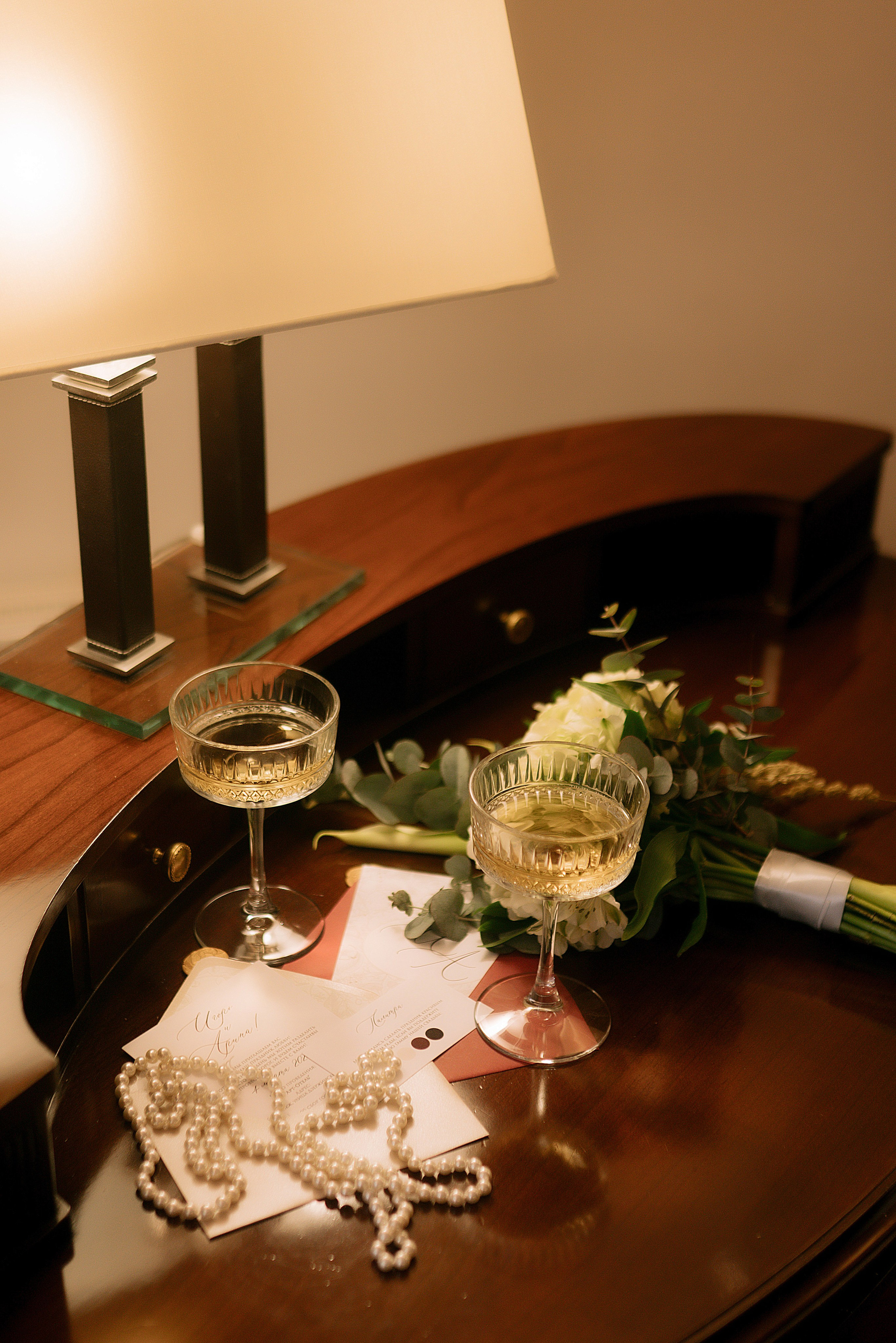 Утро жениха и невесты | Арина и Игорь в отеле Арт-бутик в Воронеже. Фотограф Карина Шмулёва. Воронеж и область