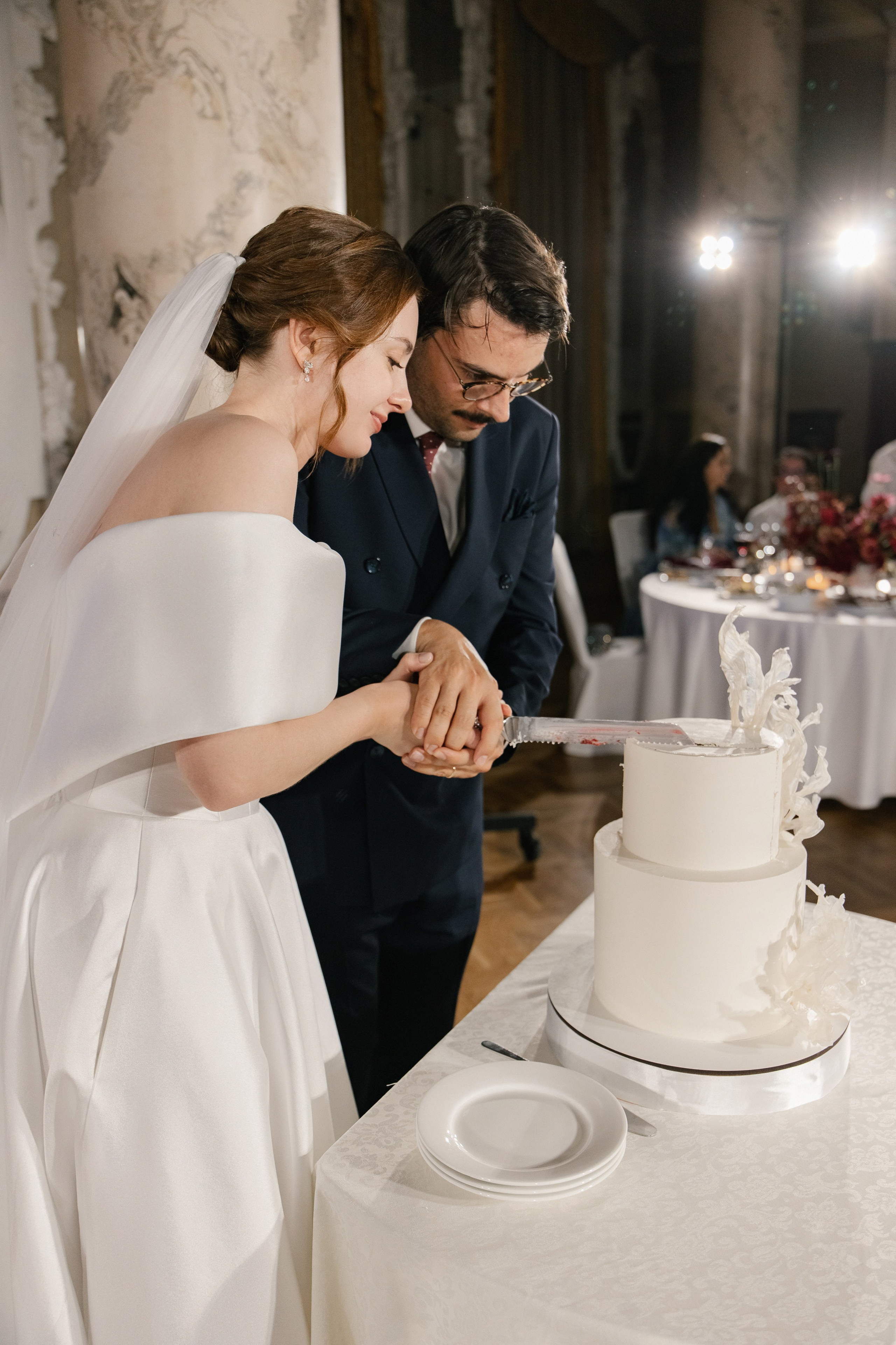 Свадебный банкет в отеле Хилтон Москва Ленинградская. Свадебный фотограф Москва