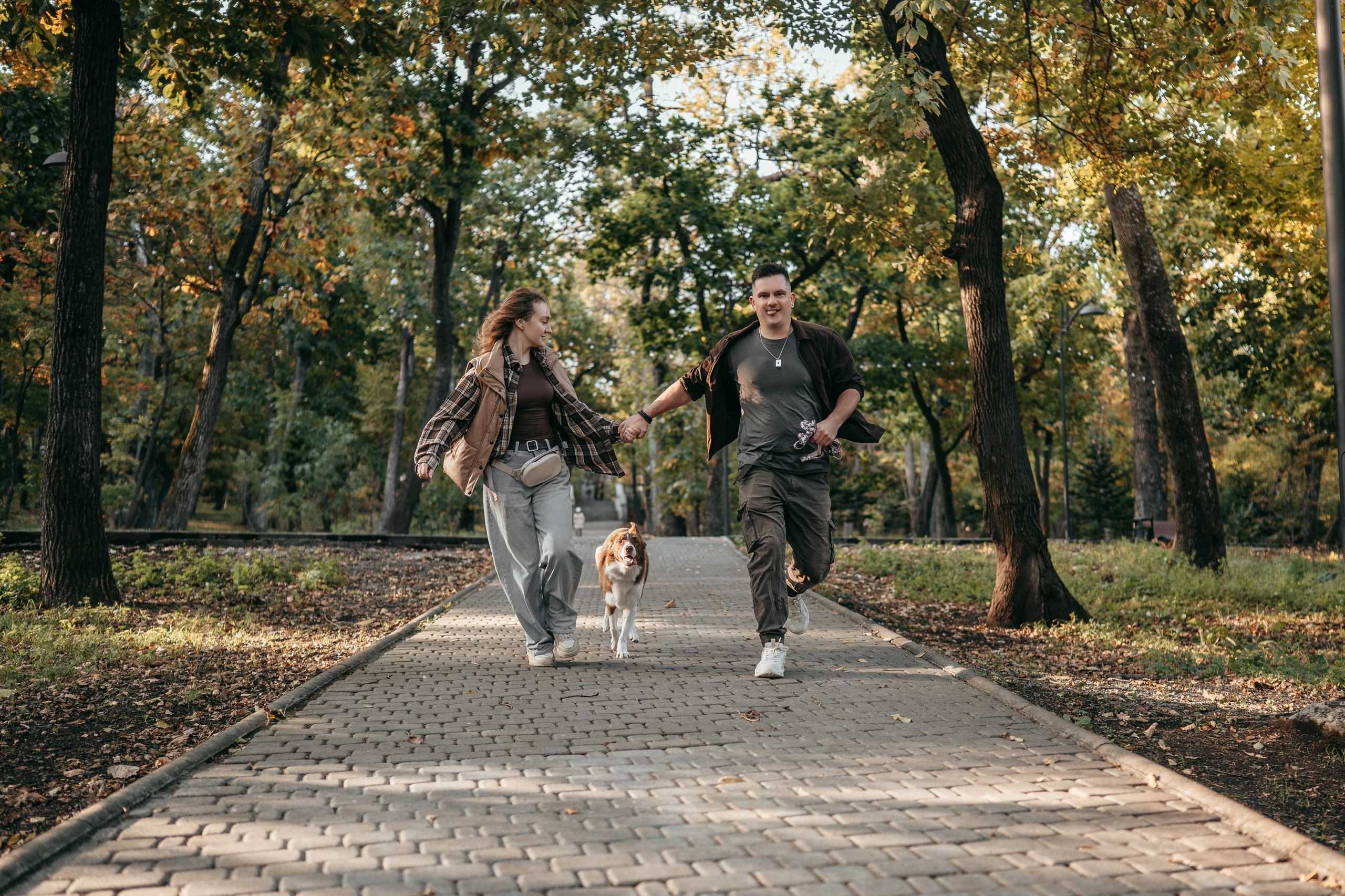Прогулка в Покровском парке: Олег, Марго и Даймон. Фотограф-анималист Анастасия Фадеева