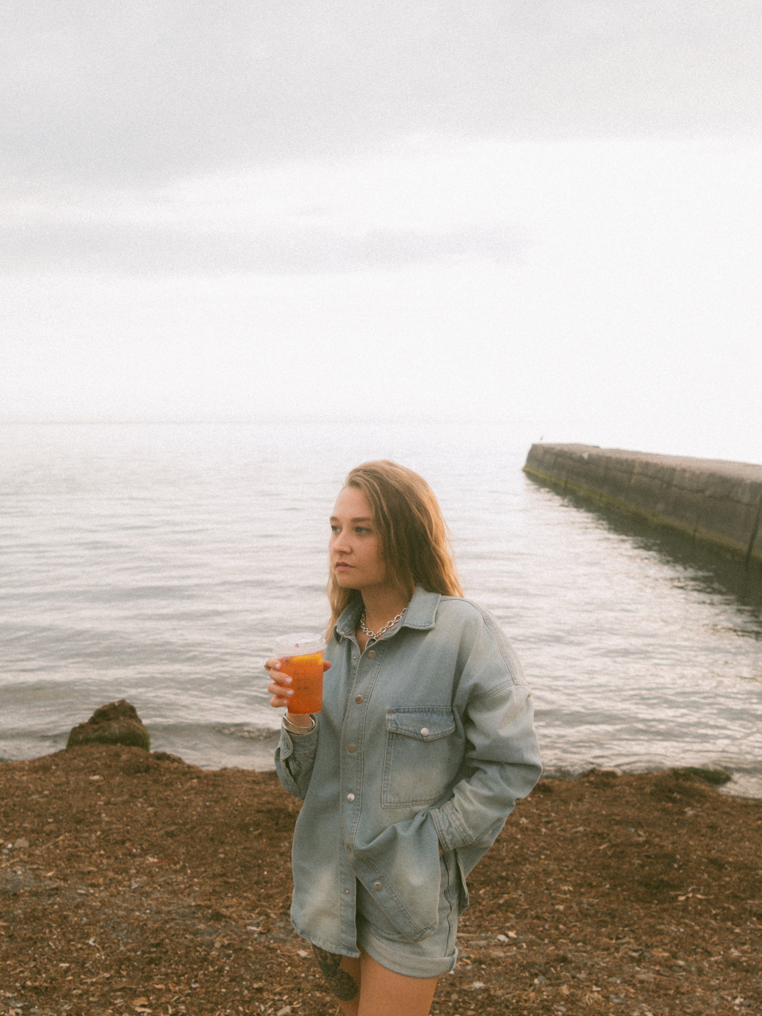 Таня и Ева. Фотосессия с собакой ко дню рождения. Портретный и лавстори фотограф в Стерлитамаке Альбина Шарт