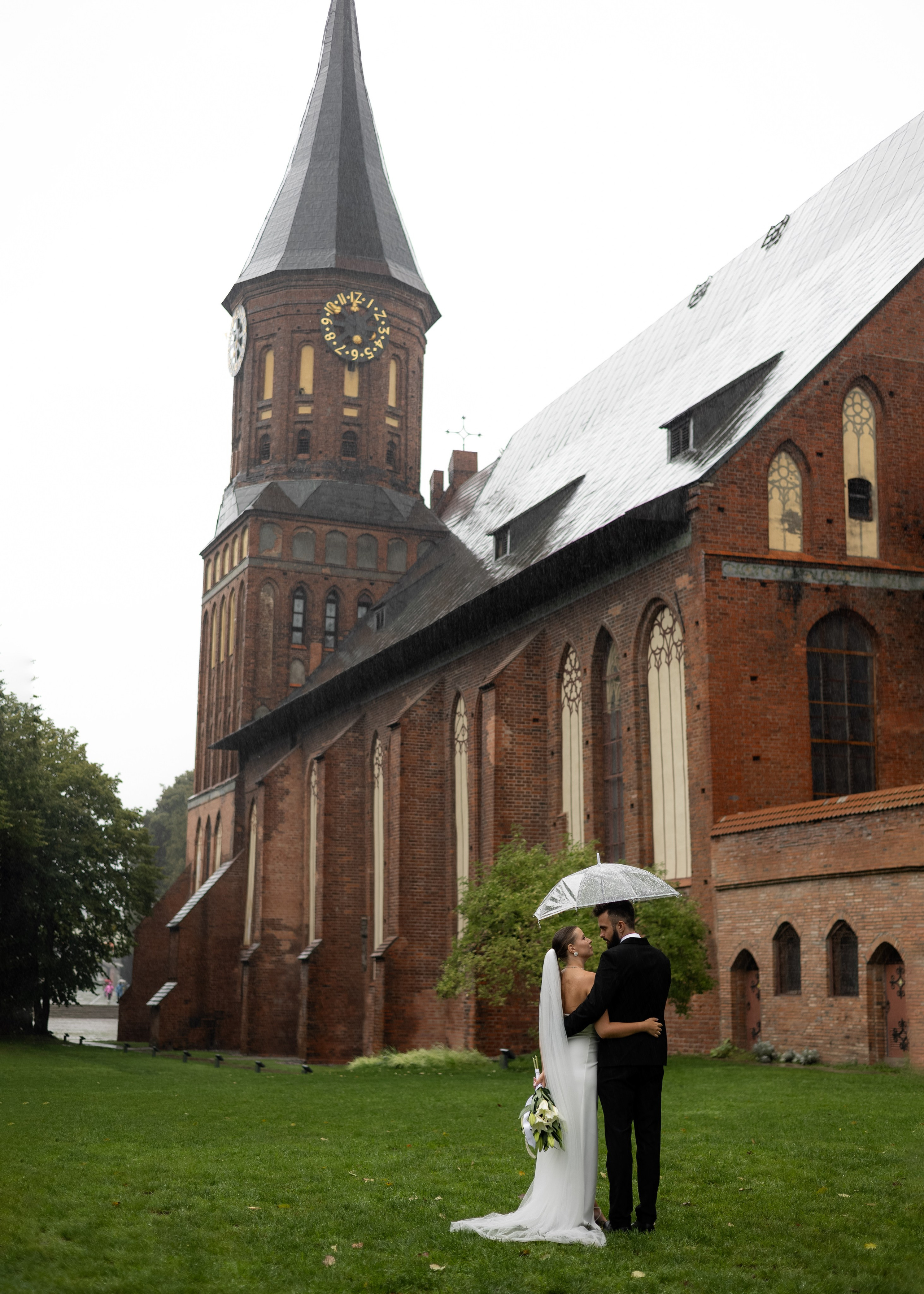 Свадьба Татьяна & Алексей | под дождем на острове Канта. Фотограф в Калининграде Сокирко Светлана