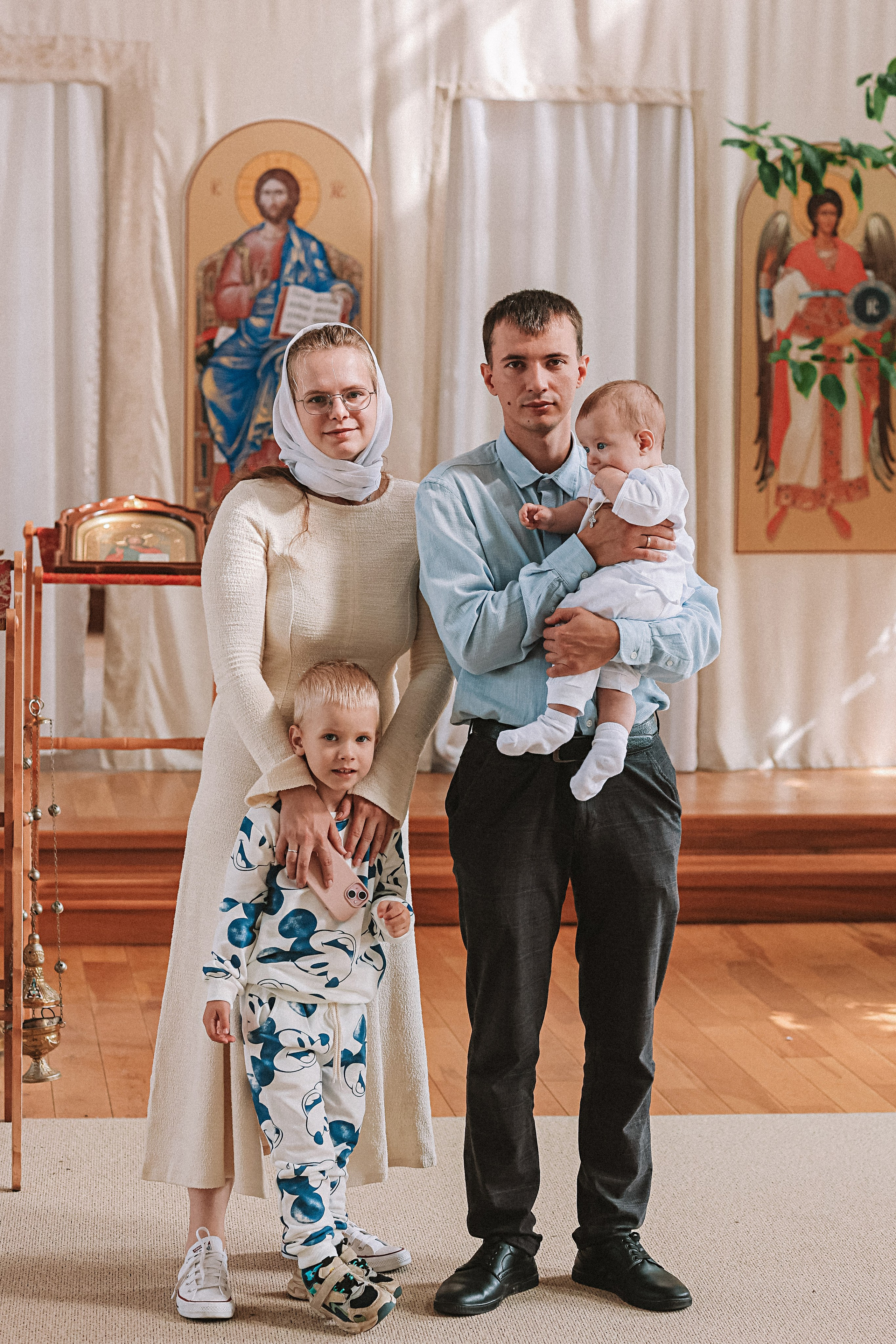 Крещение церковь около моста влюбленных. Семейный фотограф Тюмень, фотограф на роды Салмина Мария