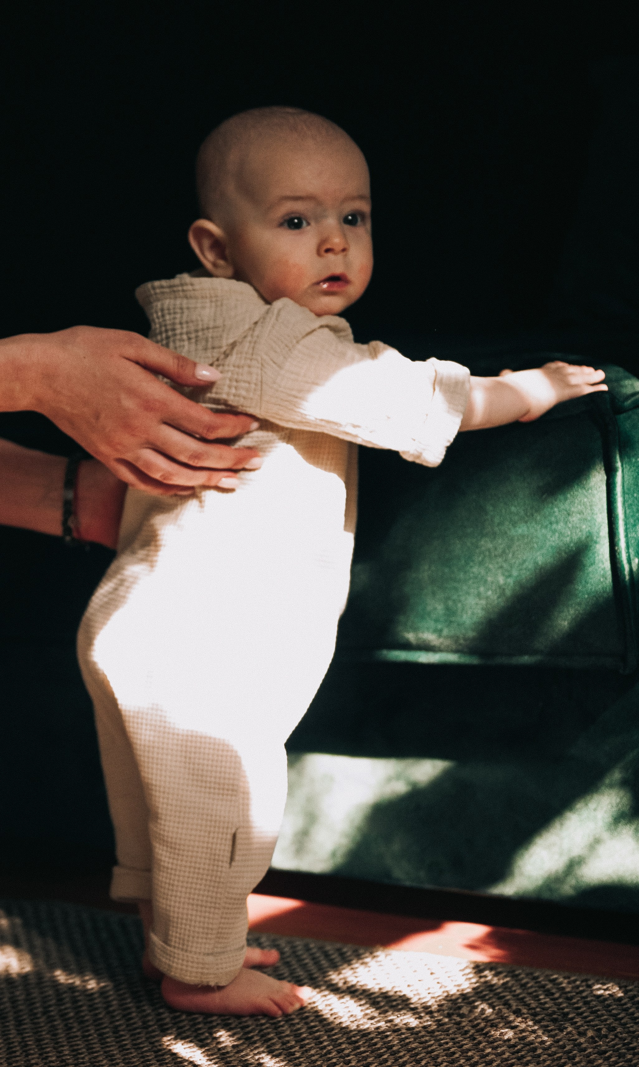 Утро мамы и малыша. Дарья и Евсей. Семейный фотограф в Москве Дарья Пузикова