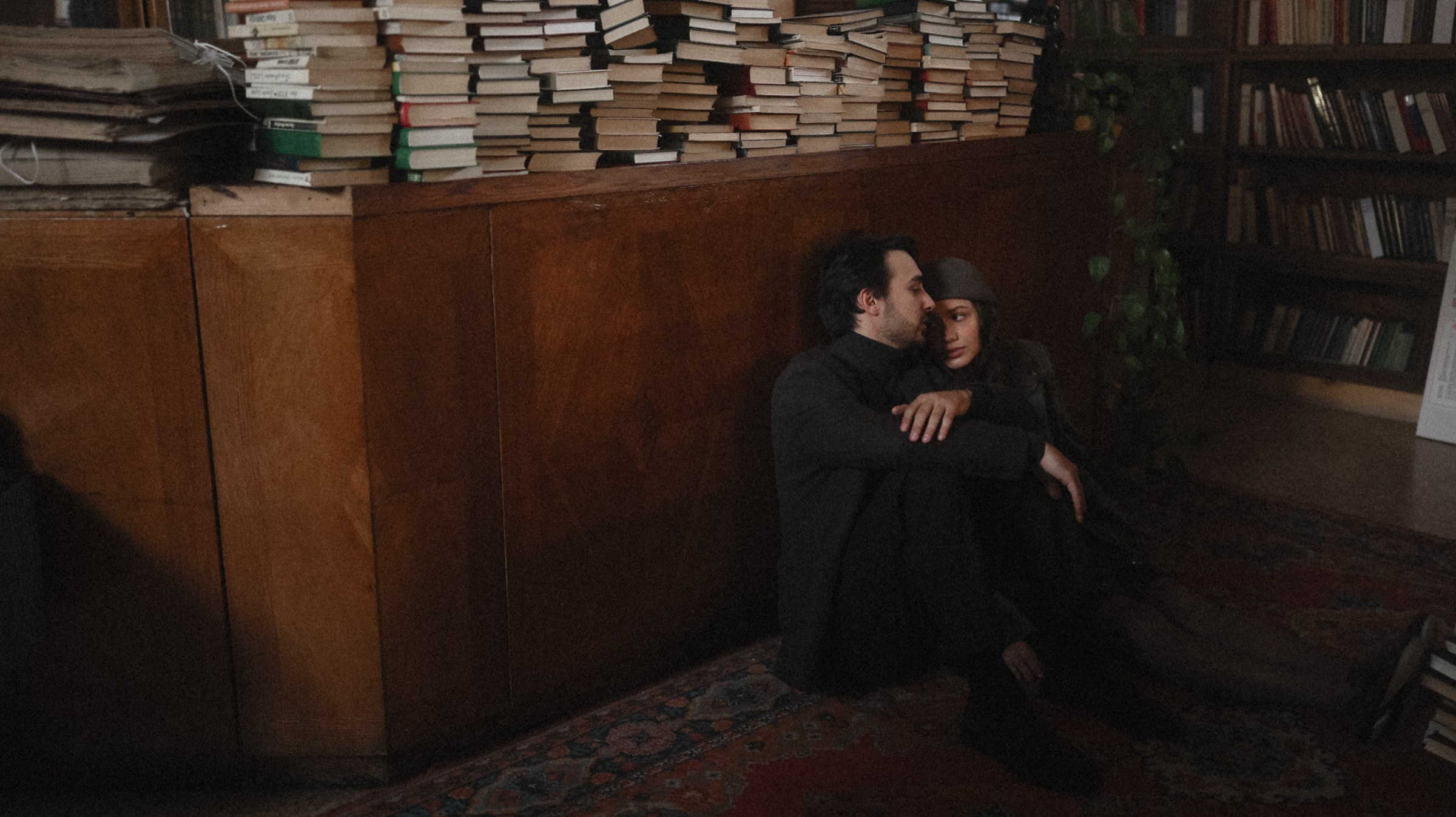 Тишина в библиотеке. Свадебный и семейный фотограф Москва, Спб, Крым Игорь Сазонов