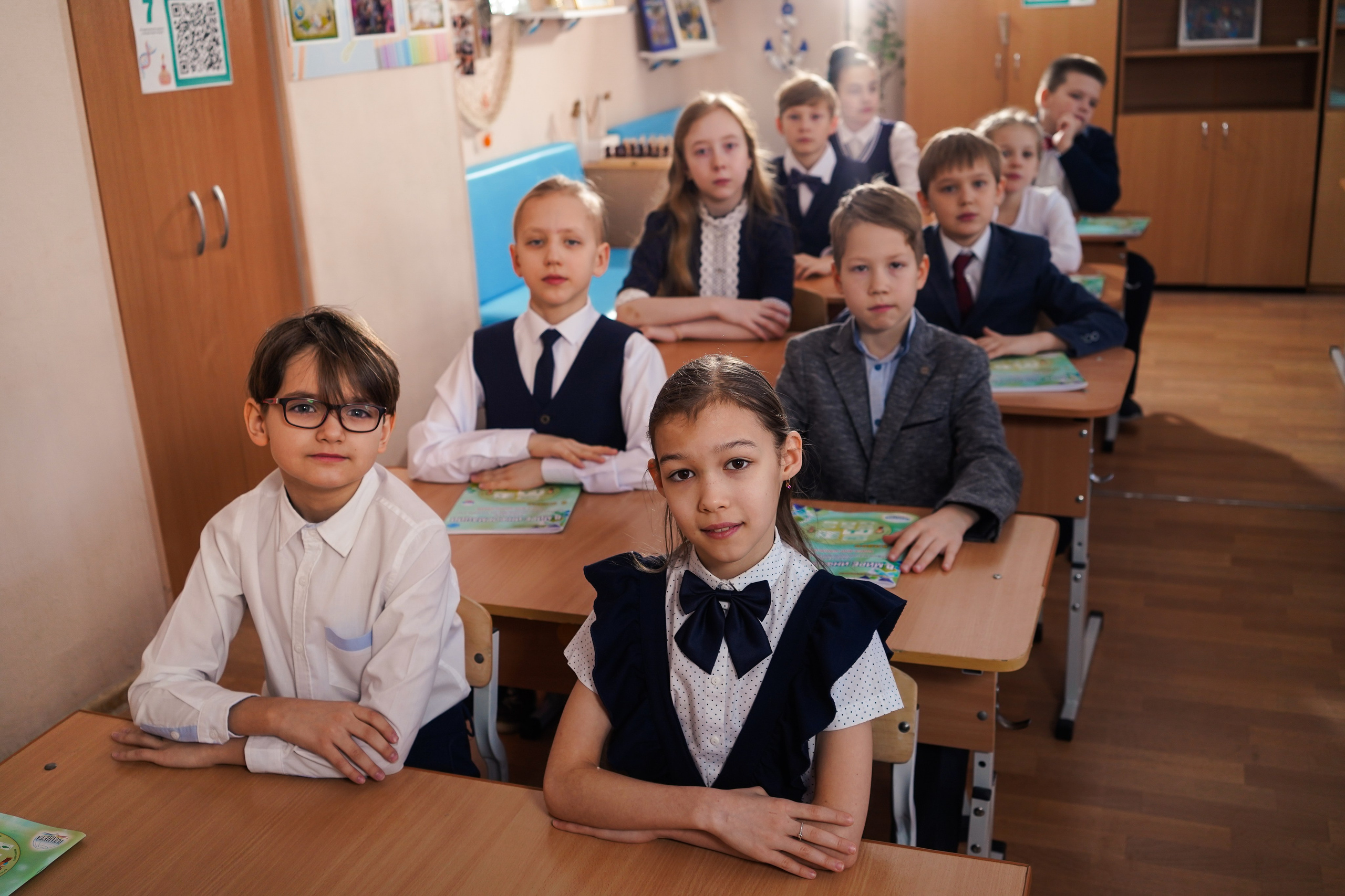 Выпускные альбомы, 4 класс Школа № 175 школьная фотосессия. Семейный и портретный фотограф в Екатеринбурге Анна Лобанова