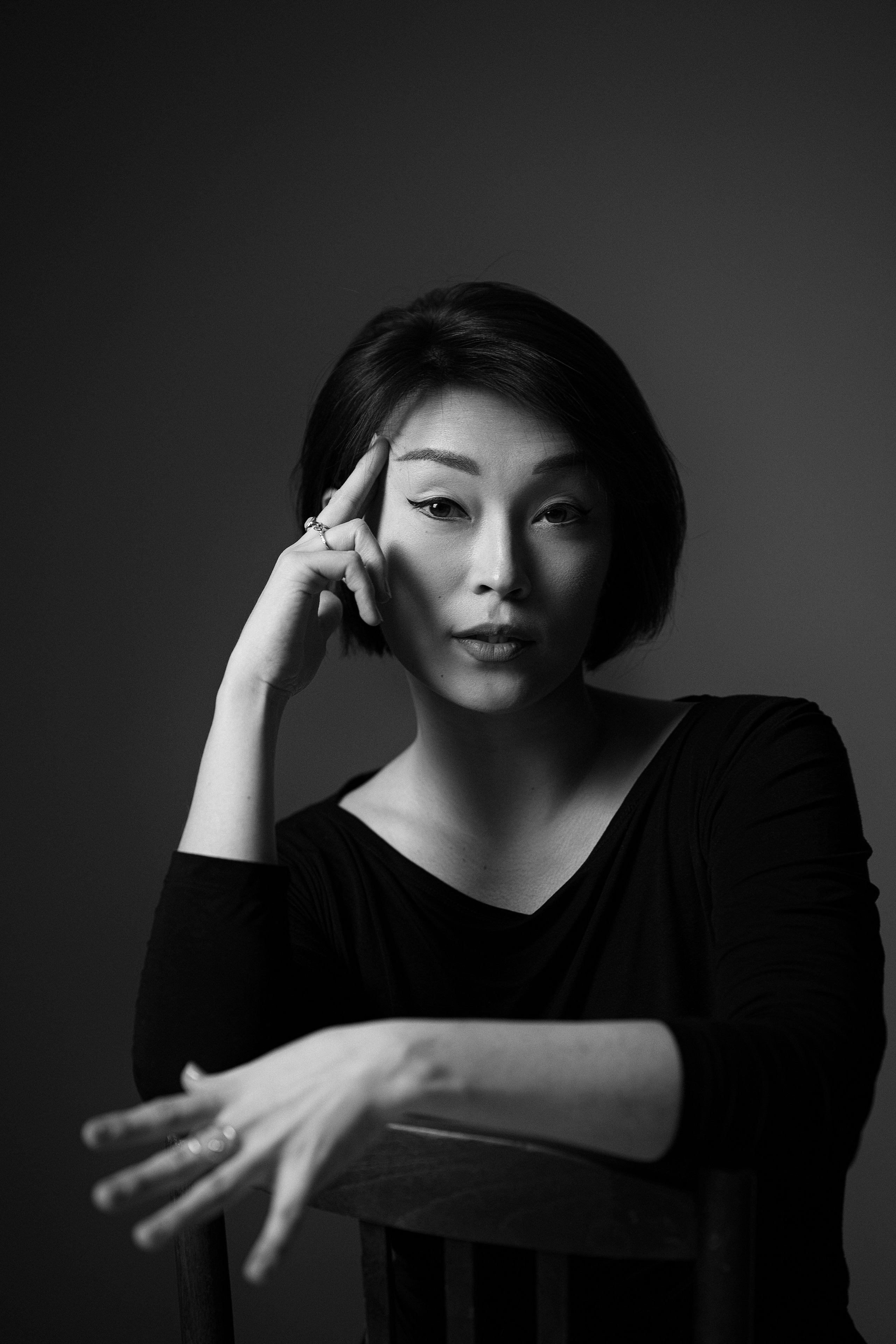 Женская фотосессия с эмоциональными кадрами