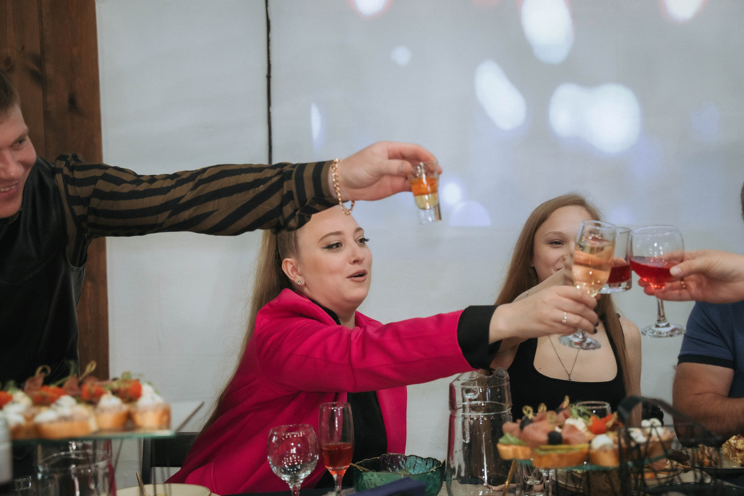 Вечеринка в стиле 90х. ALISON FILMS