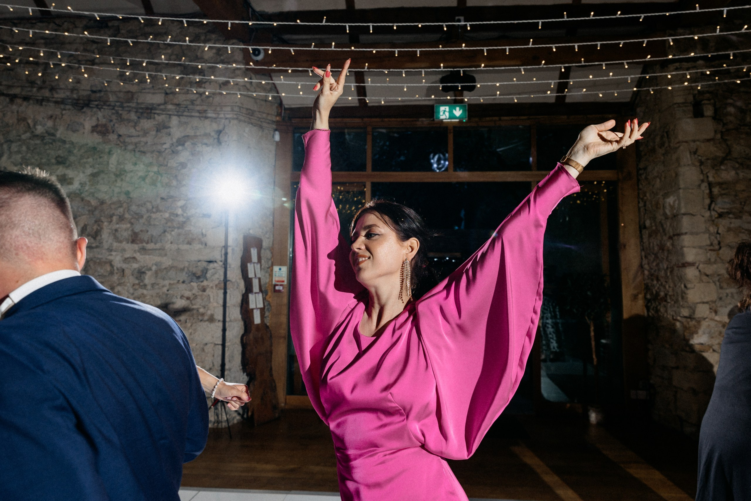 Ana & Tom Wedding at Notley Abbey. Moments Catchers — Wedding Photography & Video Duo in London