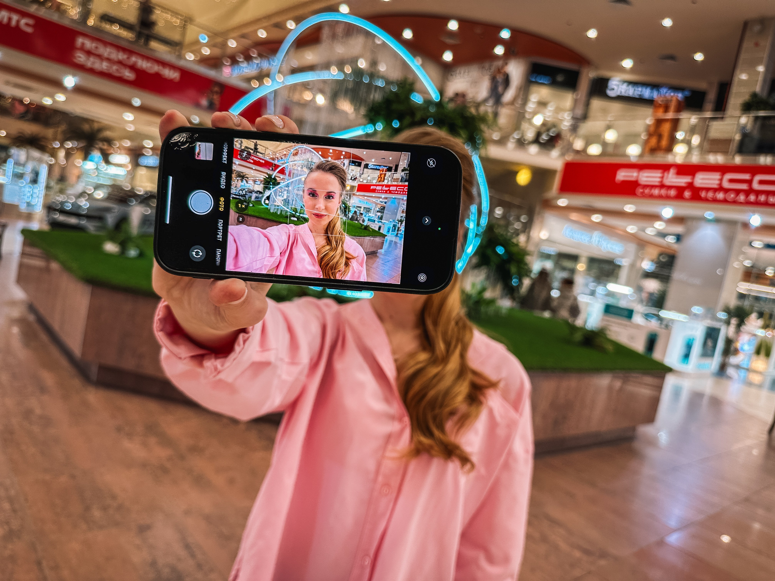 Фотосессия Юлии в ТРЦ Гудвин. Твой фотограф и видеограф в Тюмени — Сергей Бизин