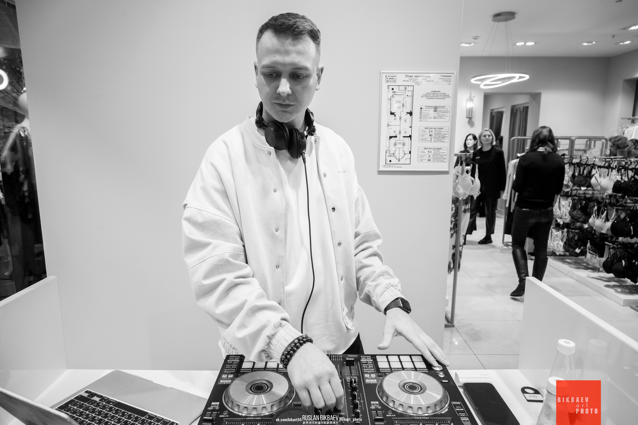 Season Fashion Week 2023 — 1. Главная