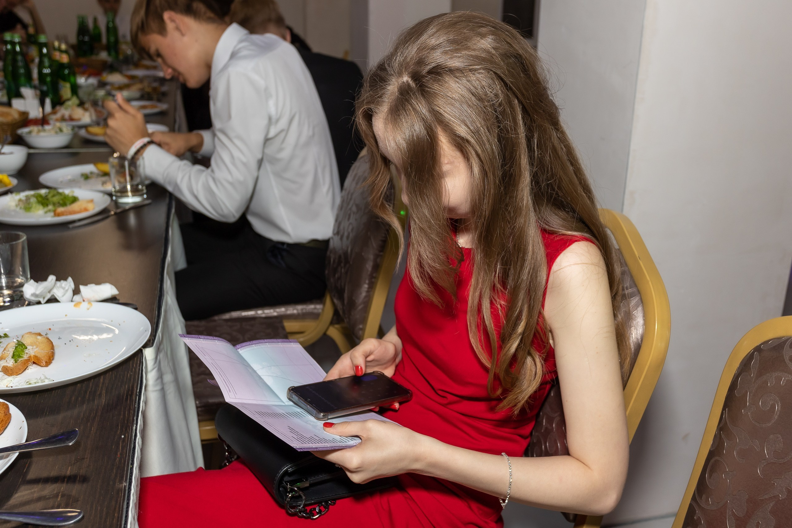 Вручение аттестата и выпускной вечер. Выпускные альбомы Майкоп, Краснодар Елена Золотарева