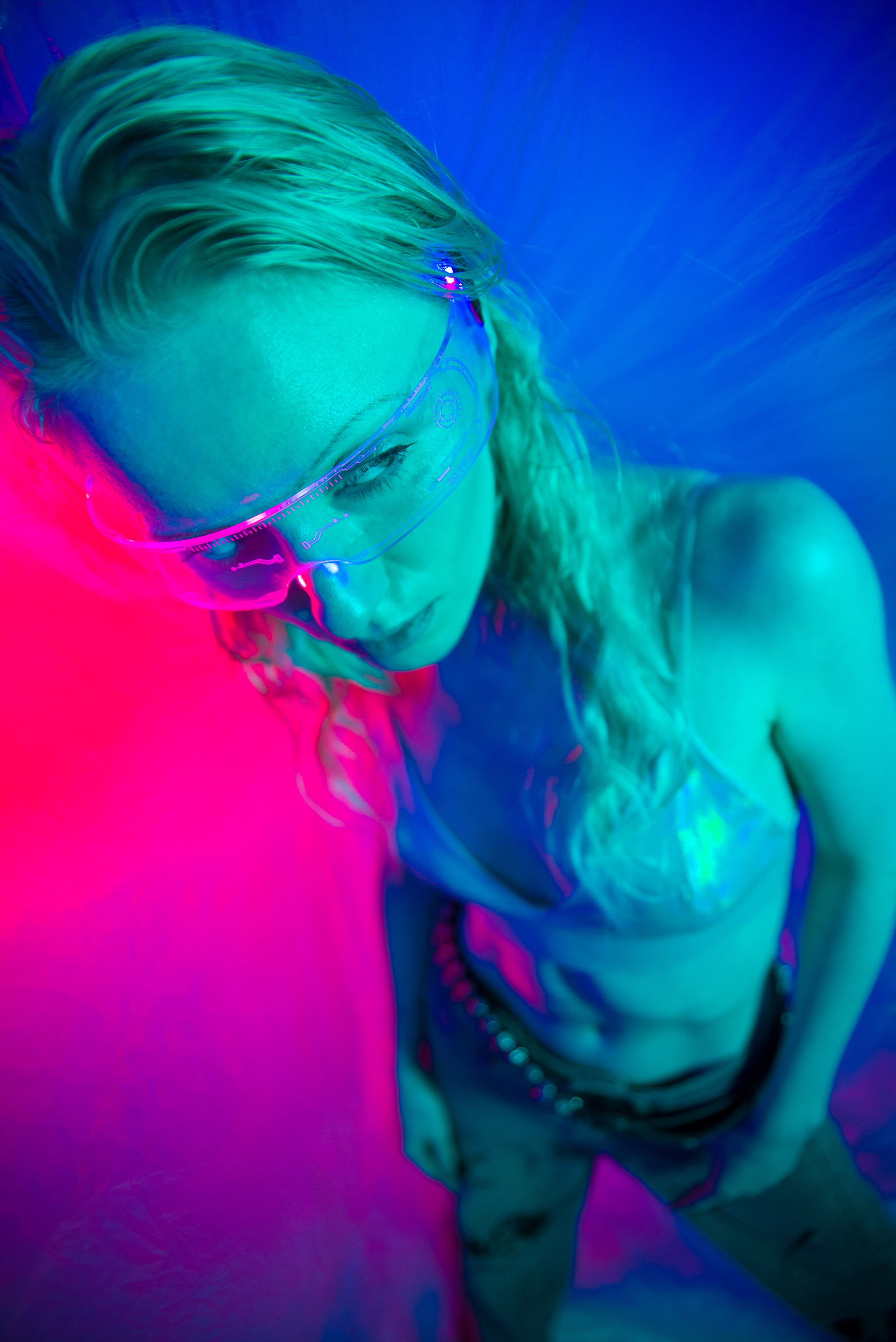 Мария Тихонова. Неон