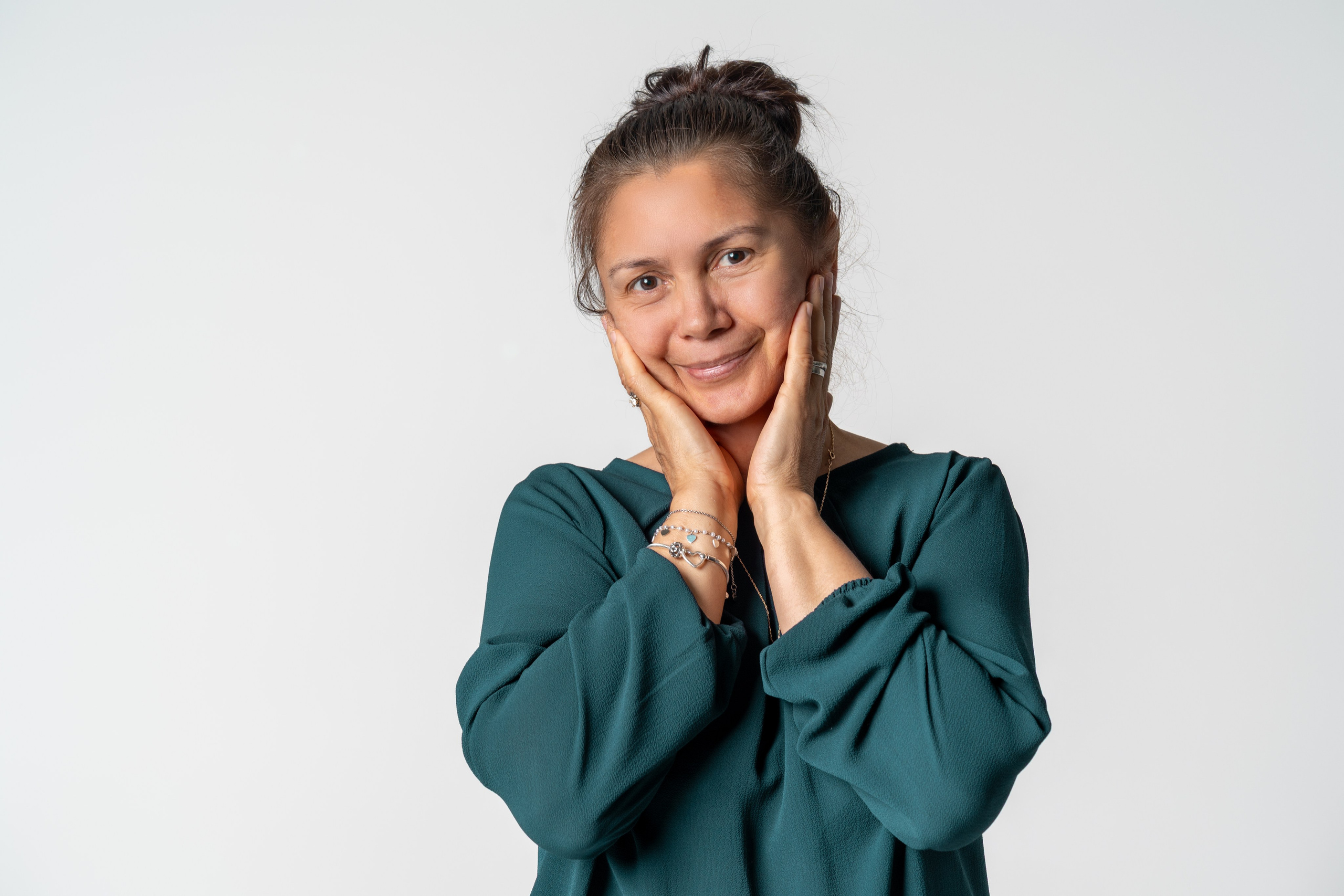 Семейная фотосессия для мамы и сыновей. Портретный фотограф в Москве Фарид Леонов